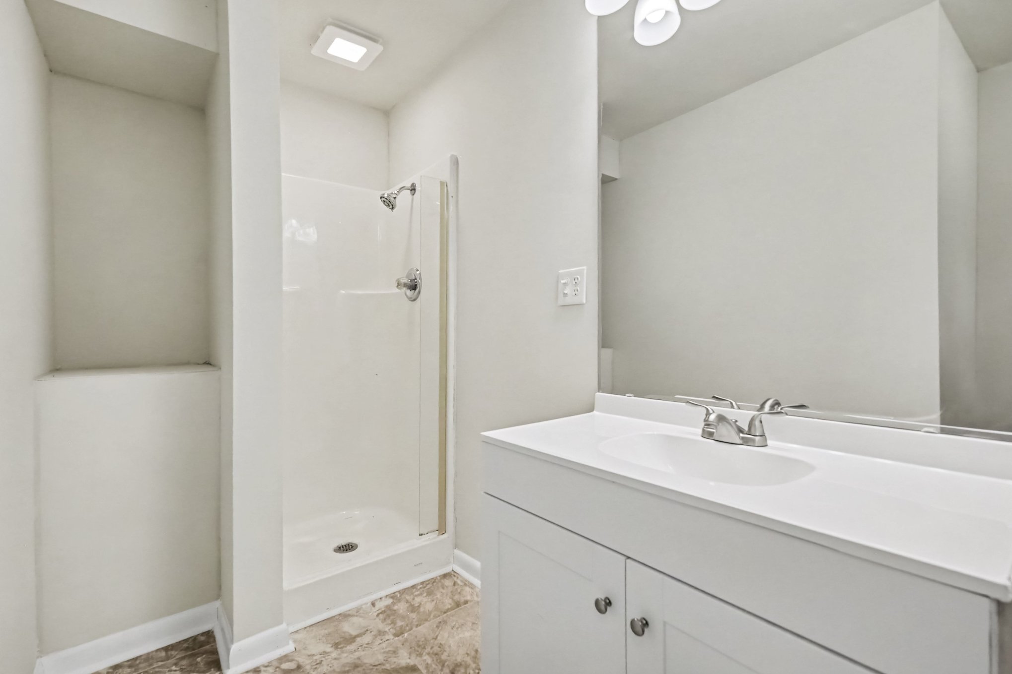 Photo 14 of 21 of 6338 Fairlane St, Hickory, NC