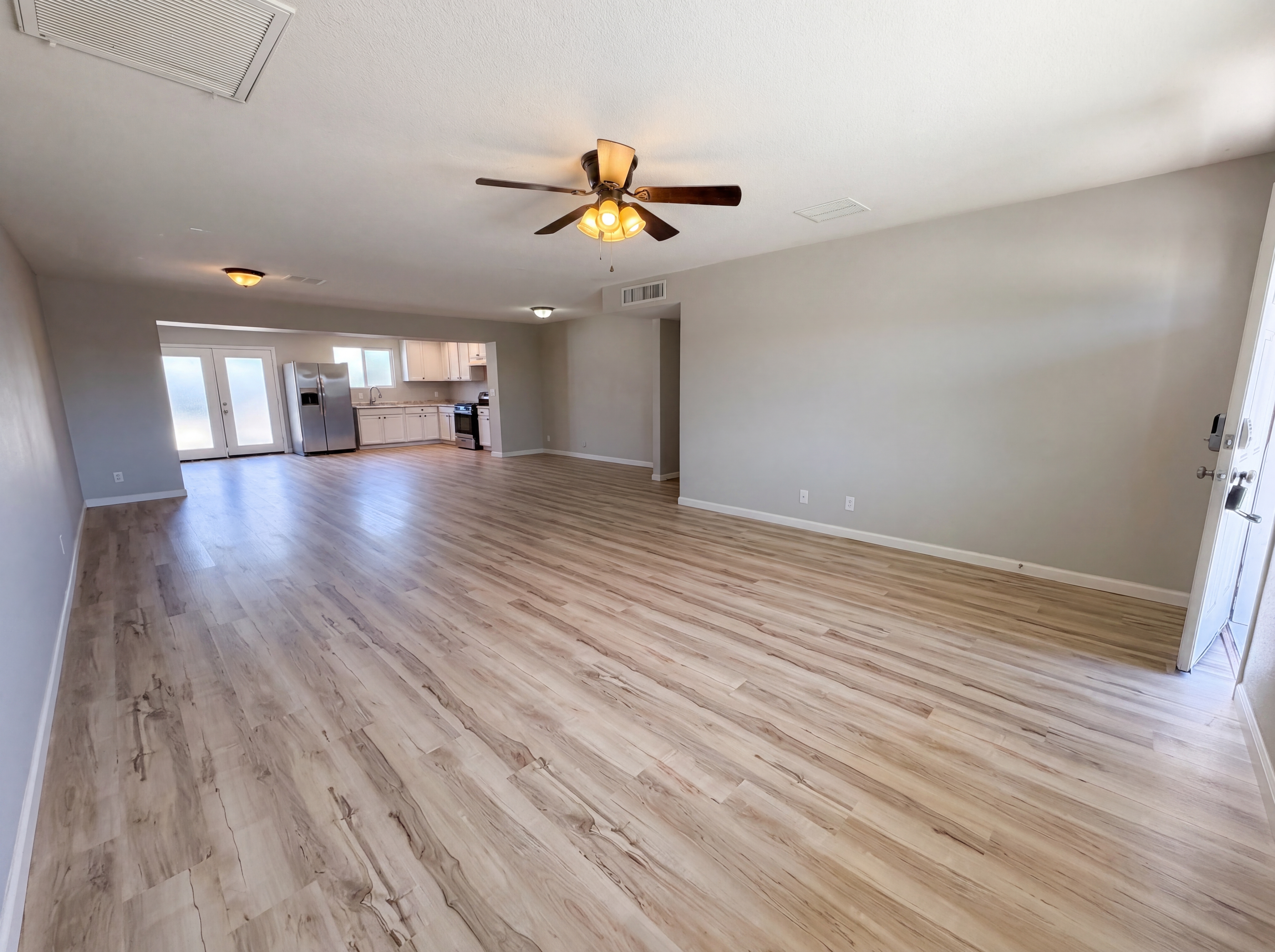 Photo 3 of 29 of 8631 S 6th St, Phoenix, AZ
