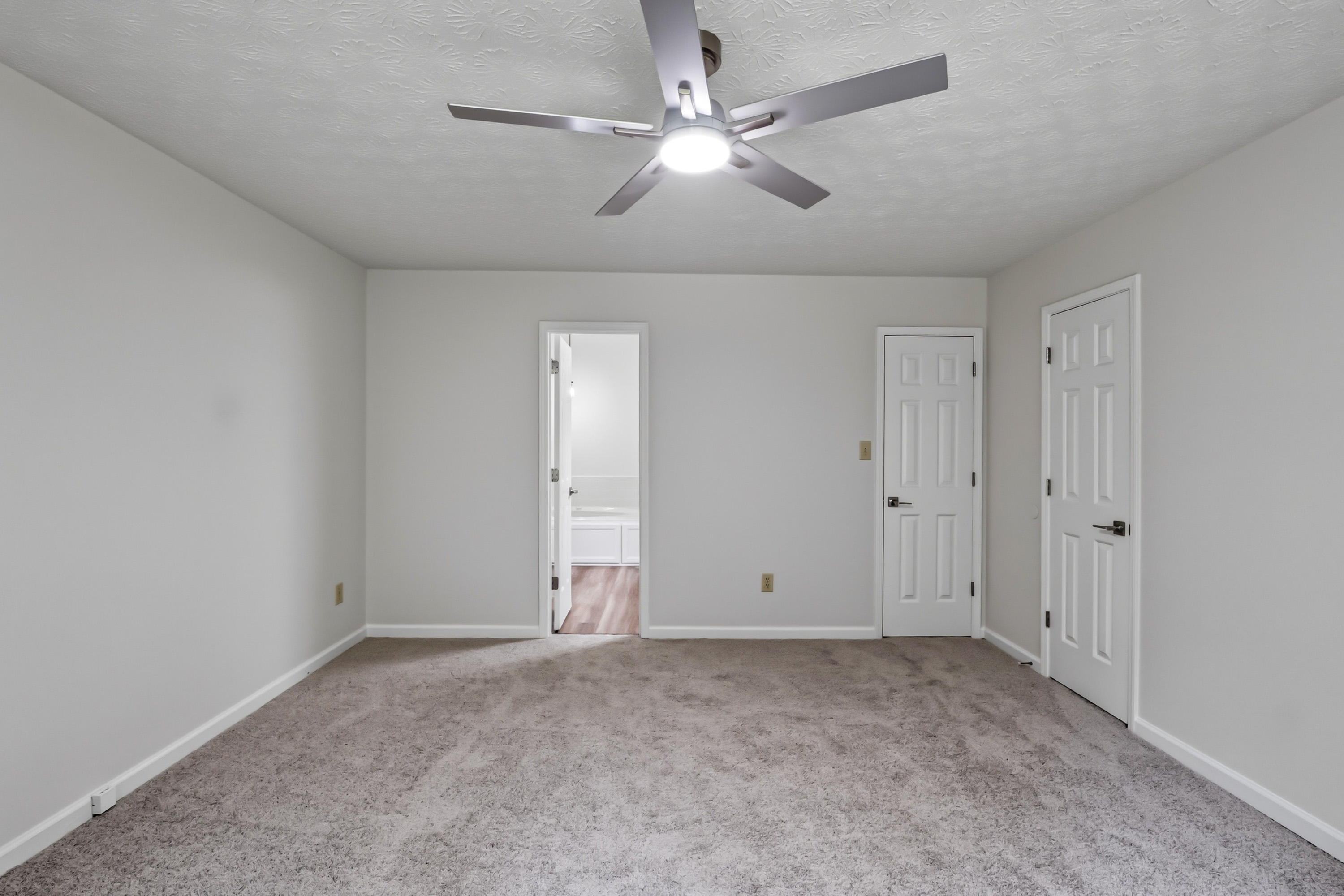 Photo 4 of 32 of 335 Stoneridge Way, Fayetteville, GA