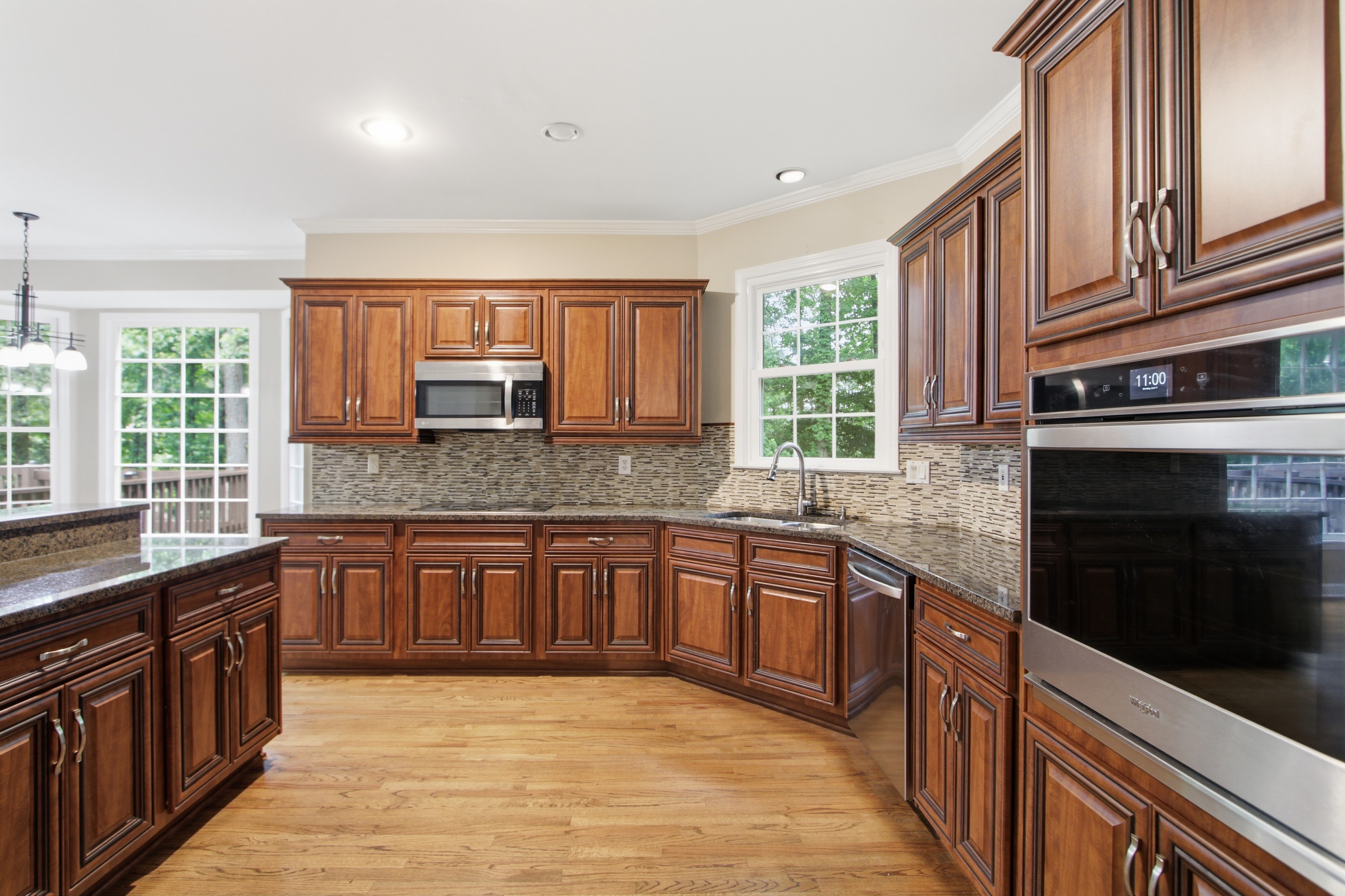 Photo 2 of 47 of 11715 Dunhill Place Dr, Johns Creek, GA