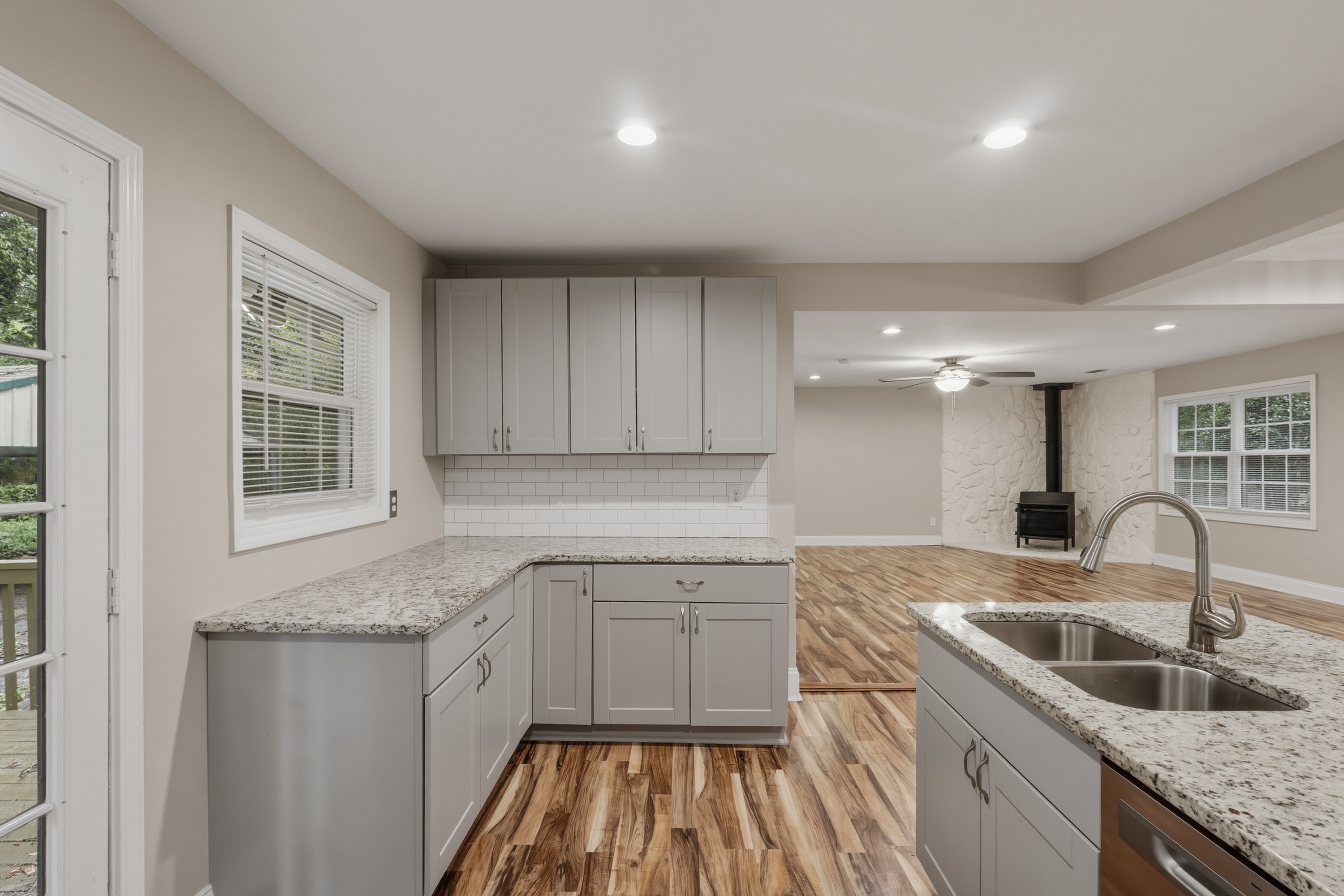 Photo 13 of 30 of 2162 Chestnut Pl, Lithia Springs, GA