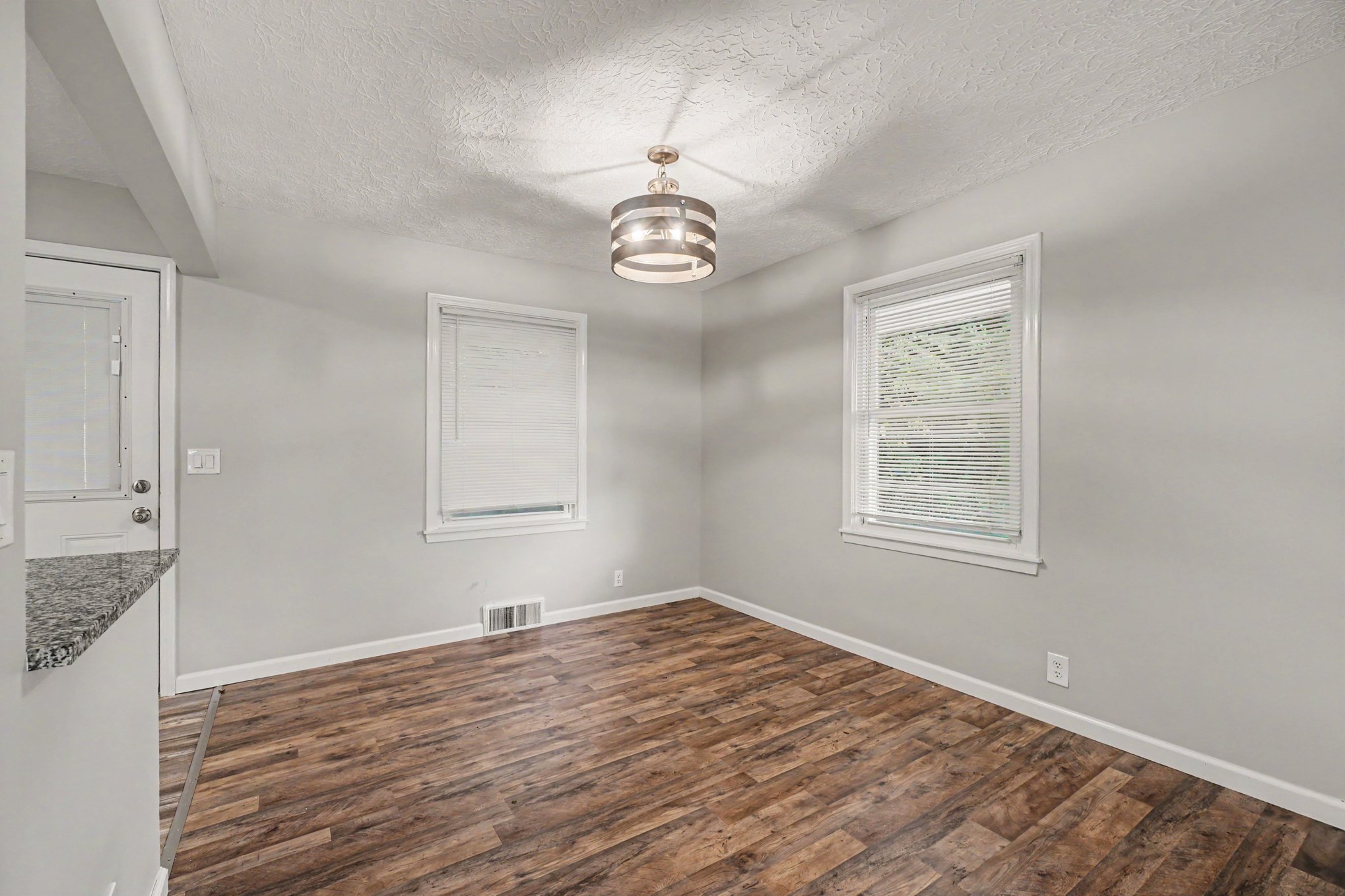 Photo 7 of 17 of 2715 James Ave, Covington, KY