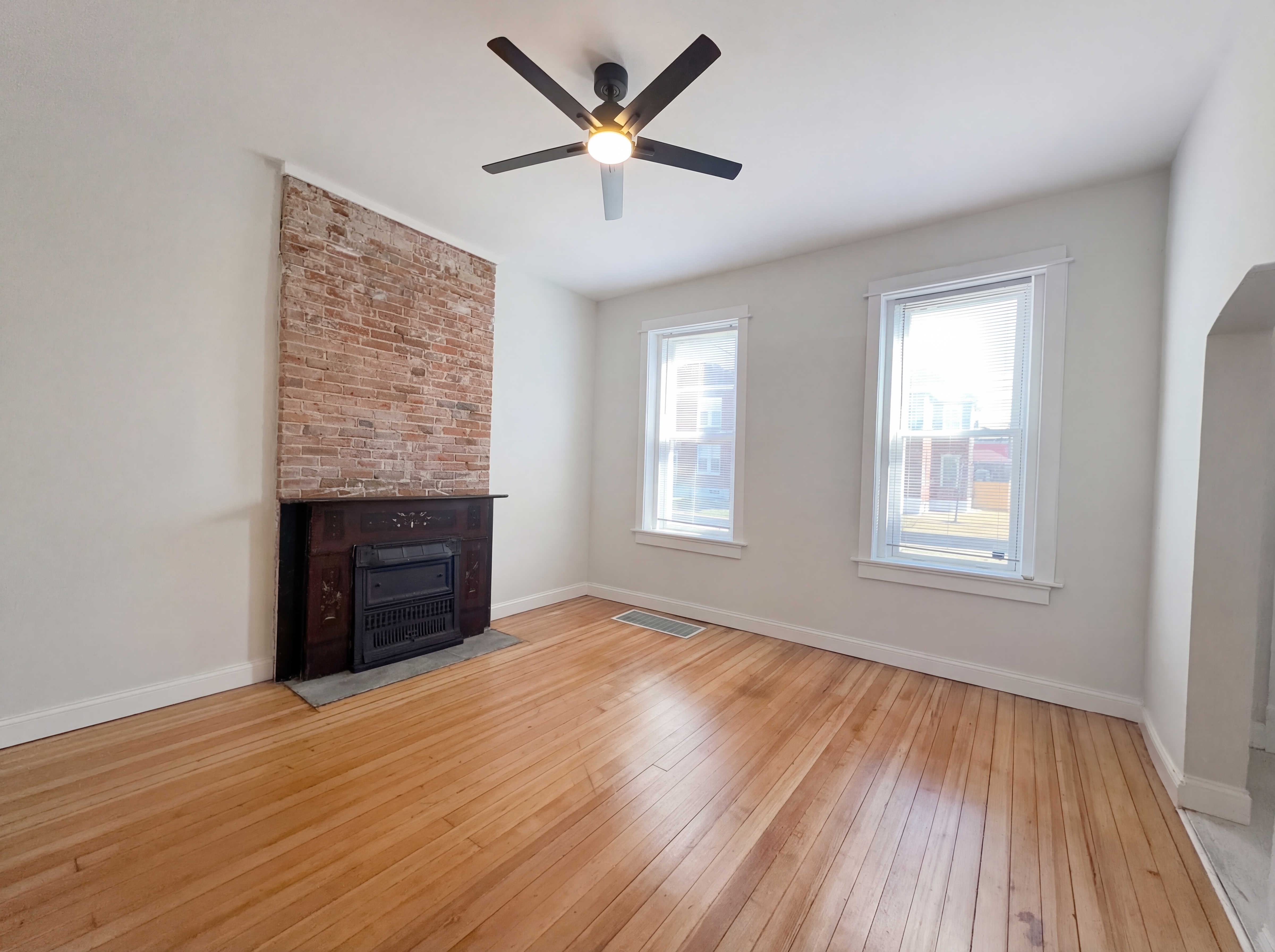 Photo 4 of 21 of 7101 Virginia Ave, Saint Louis, MO
