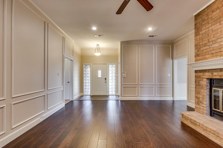 Photo 8 of 36 - 2218 Carmel Dr, Carrollton, TX 75006