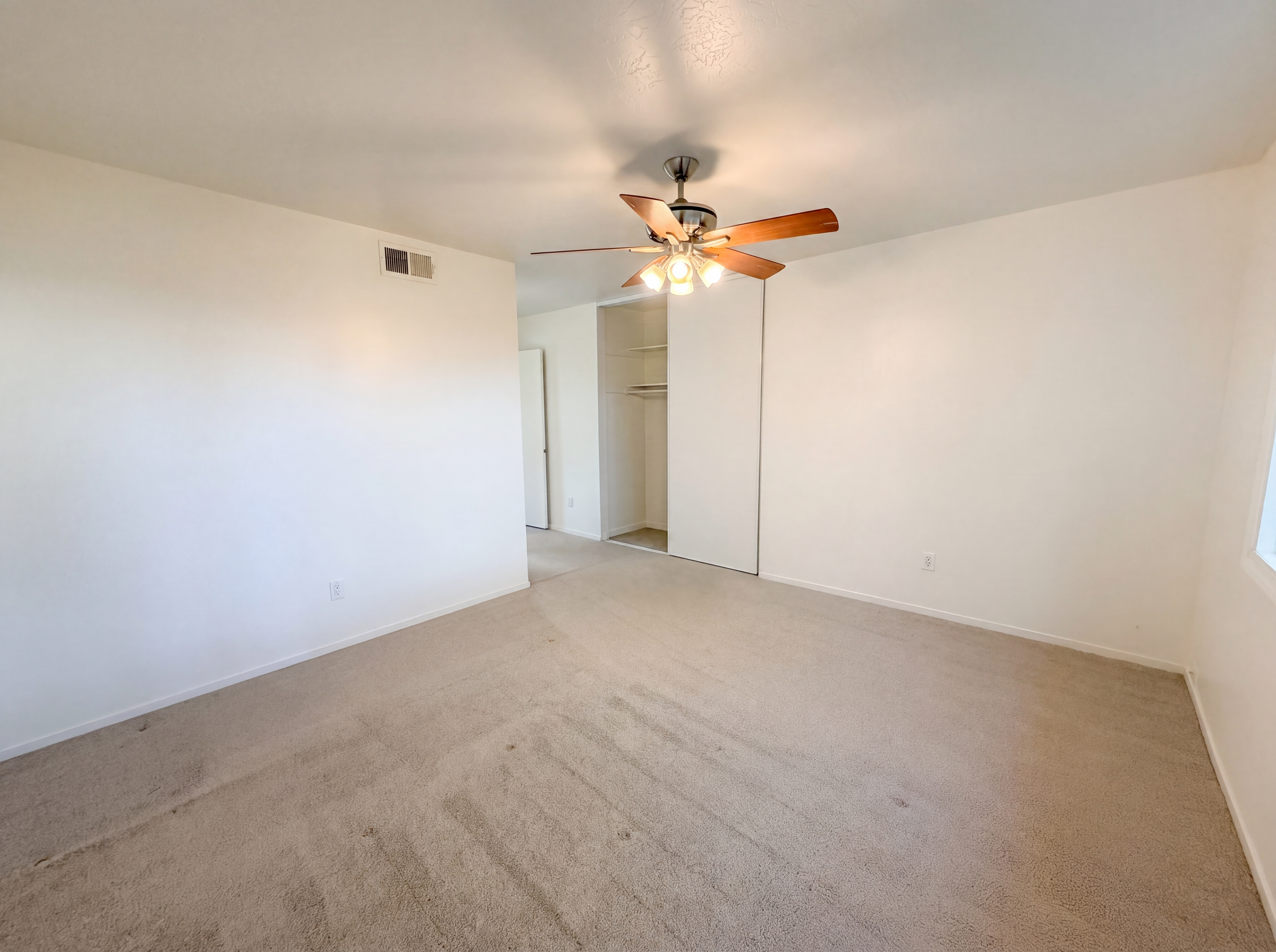 Photo 17 of 24 of 9648 Elmira Cir, Sacramento, CA