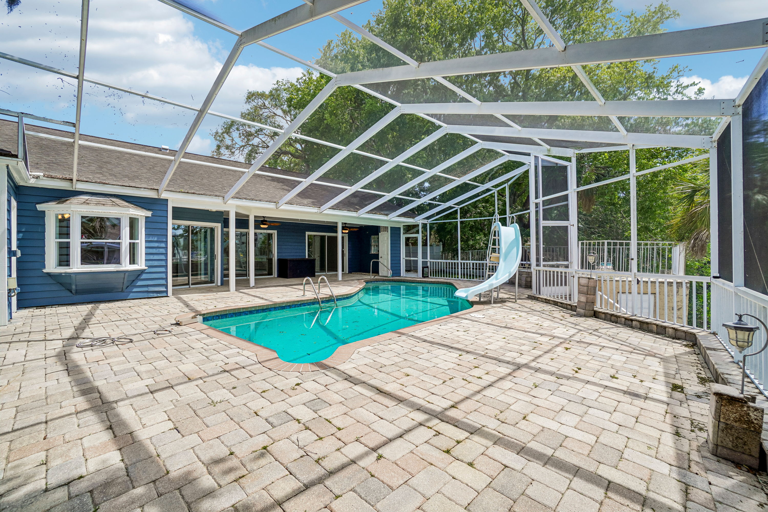 Photo 39 of 63 of 5609 Executive Dr, New Port Richey, FL