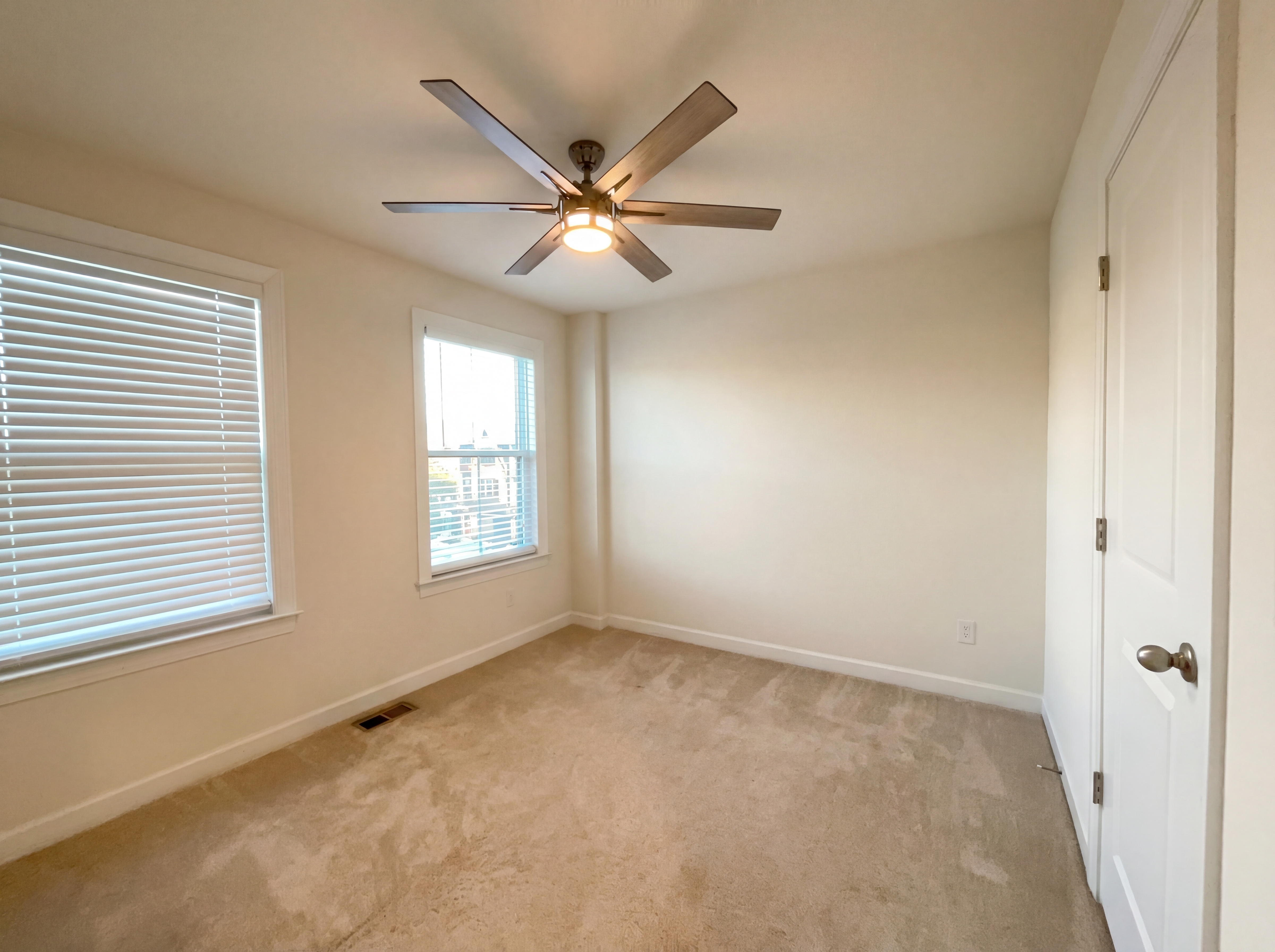 Photo 17 of 42 of 8124 Bock Farm Pl, Alexandria, VA