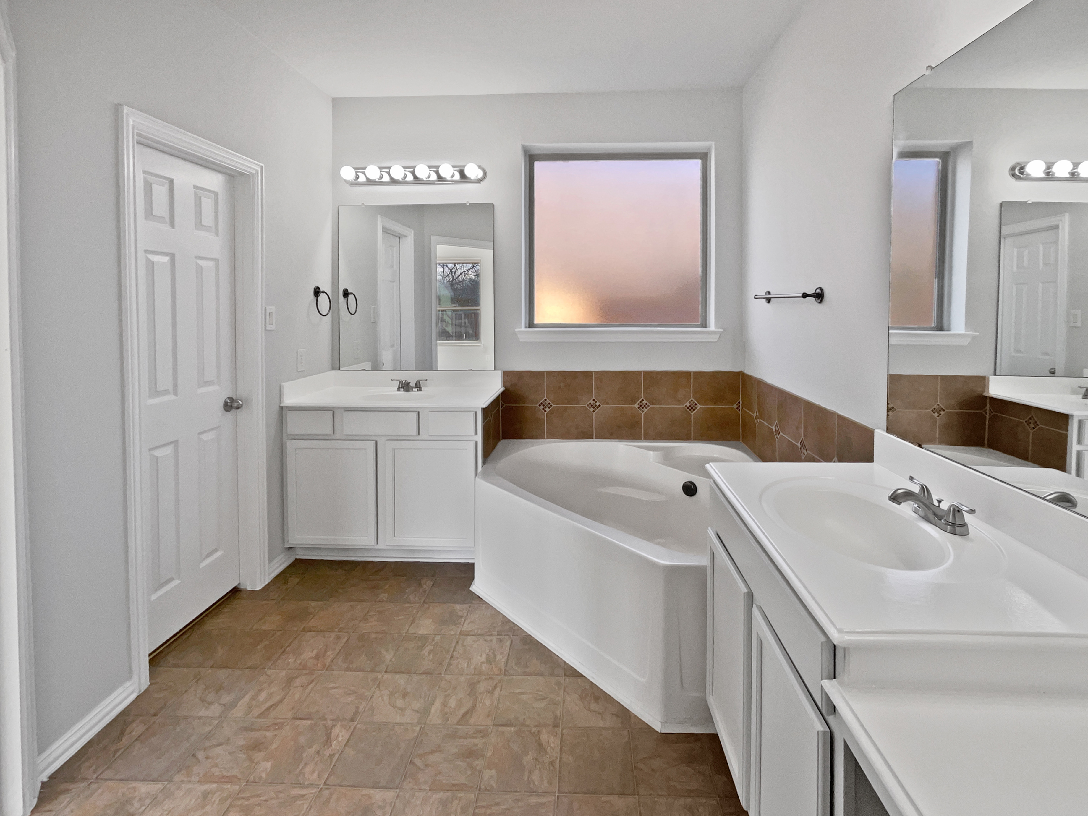 Photo 16 of 36 of 4829 Bluecap Ct, Mesquite, TX