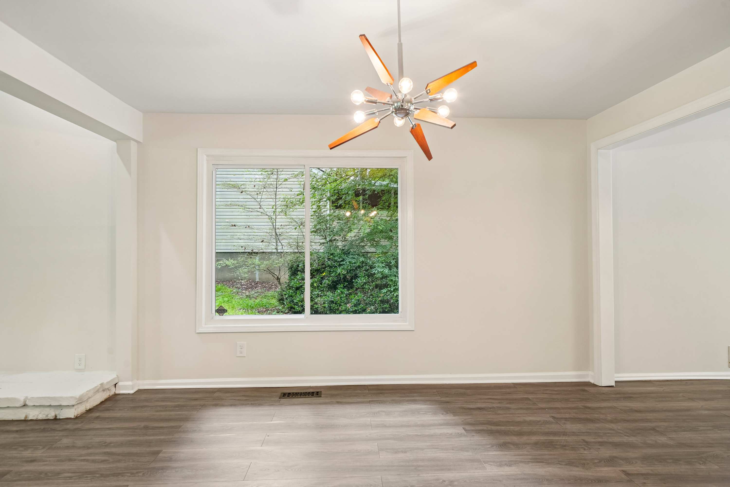 Photo 14 of 47 of 630 Benson Hurst Dr SW, Mableton, GA