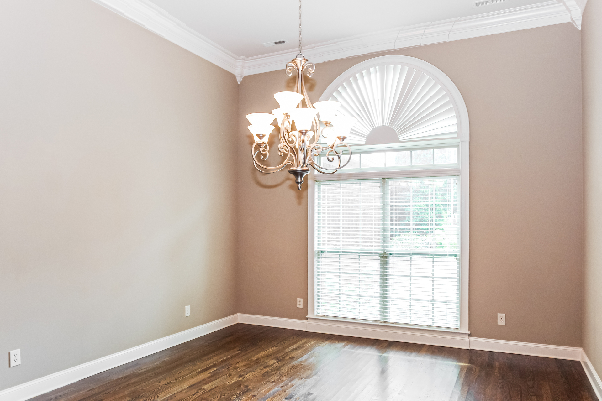 Photo 12 of 21 of 5 Bluff View Dr SE, Huntsville, AL