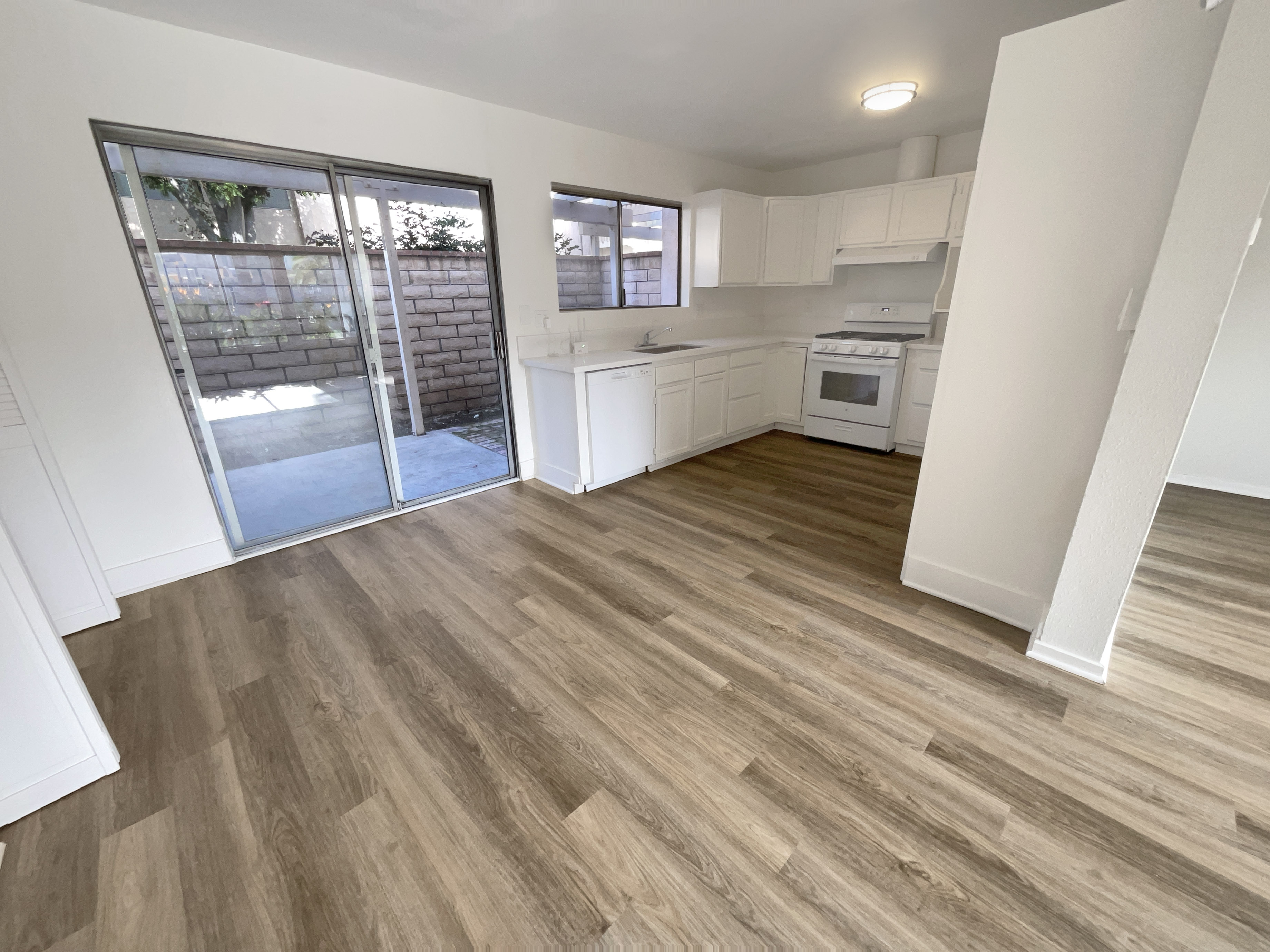 Photo 11 of 20 of 700 W La Veta Ave, Orange, CA