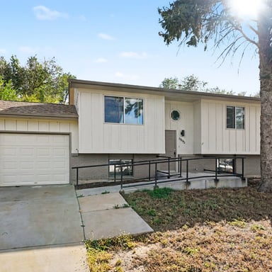 Property photo 1 of 6895 Defoe Ave