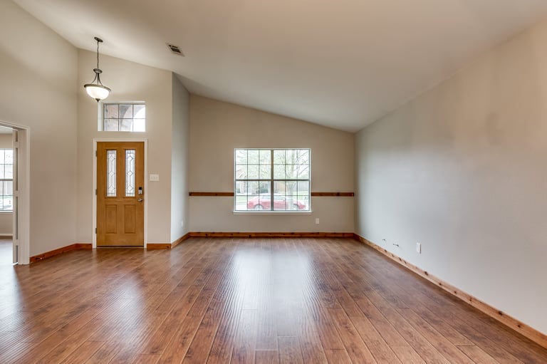 Photo 7 of 28 - 420 Ame Ln, Royse City, TX 75189