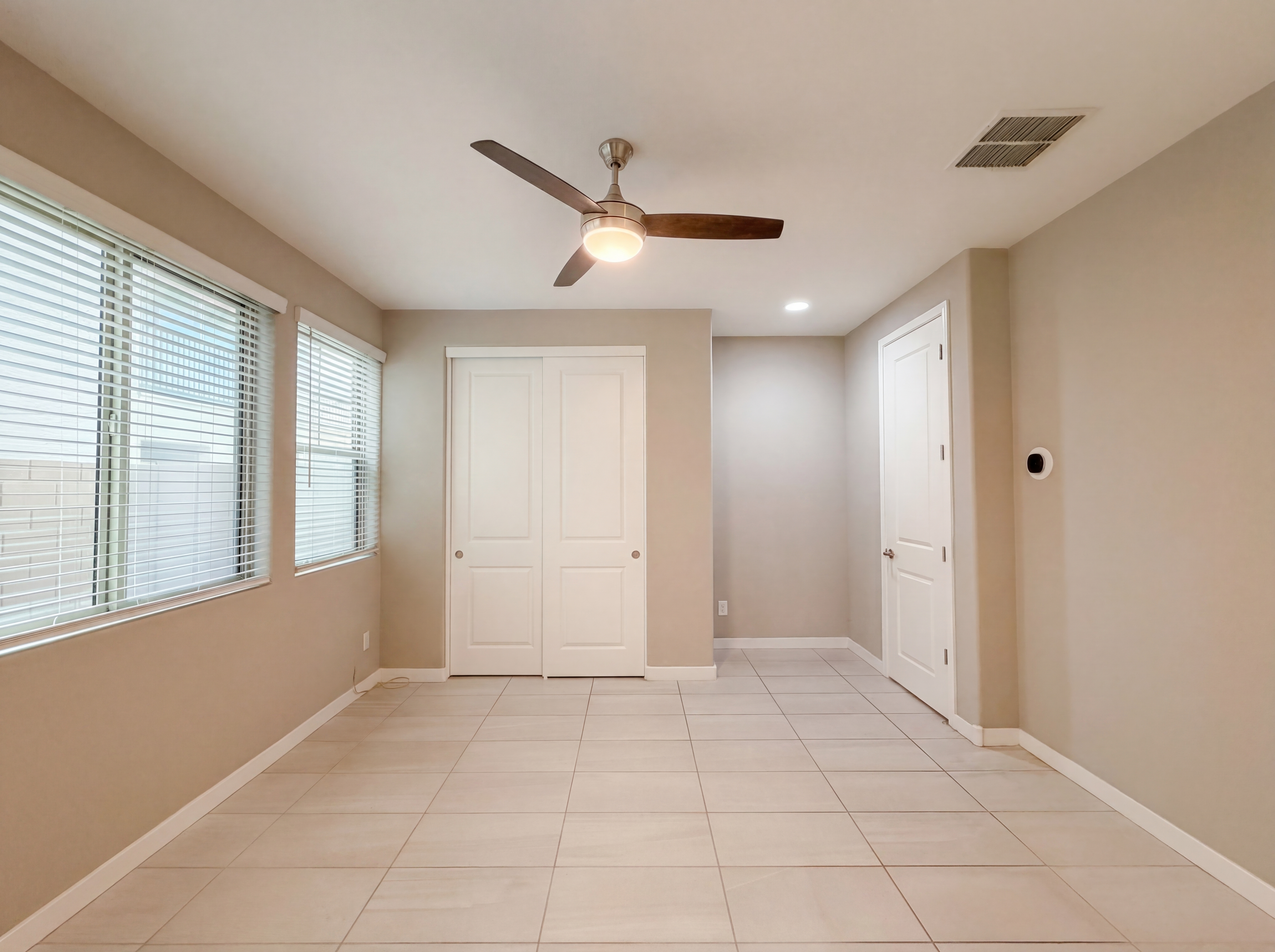 Photo 10 of 24 of 779 W Winchester Dr, Chandler, AZ