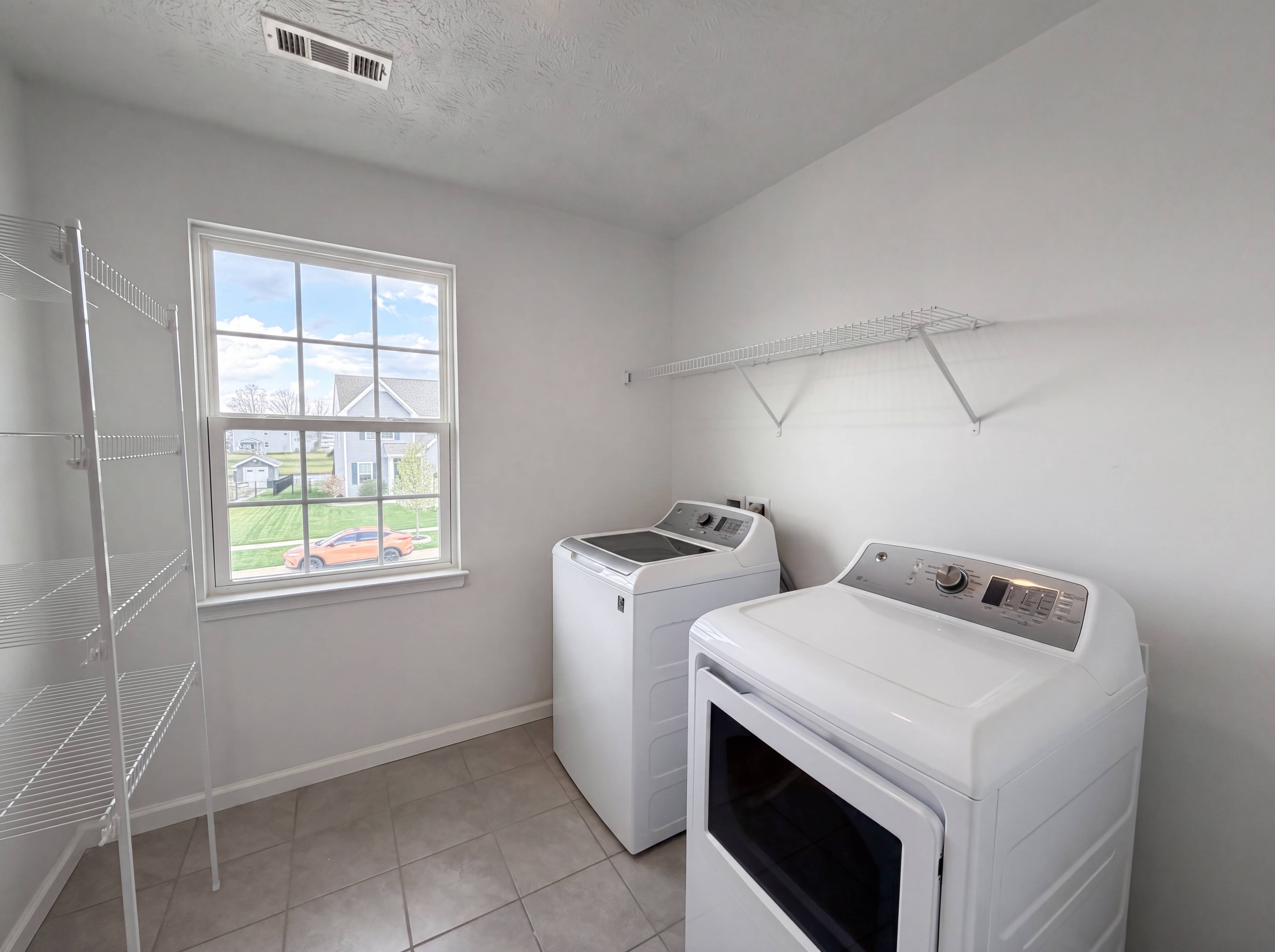 Photo 15 of 22 of 9200 Nash Ln, North Ridgeville, OH