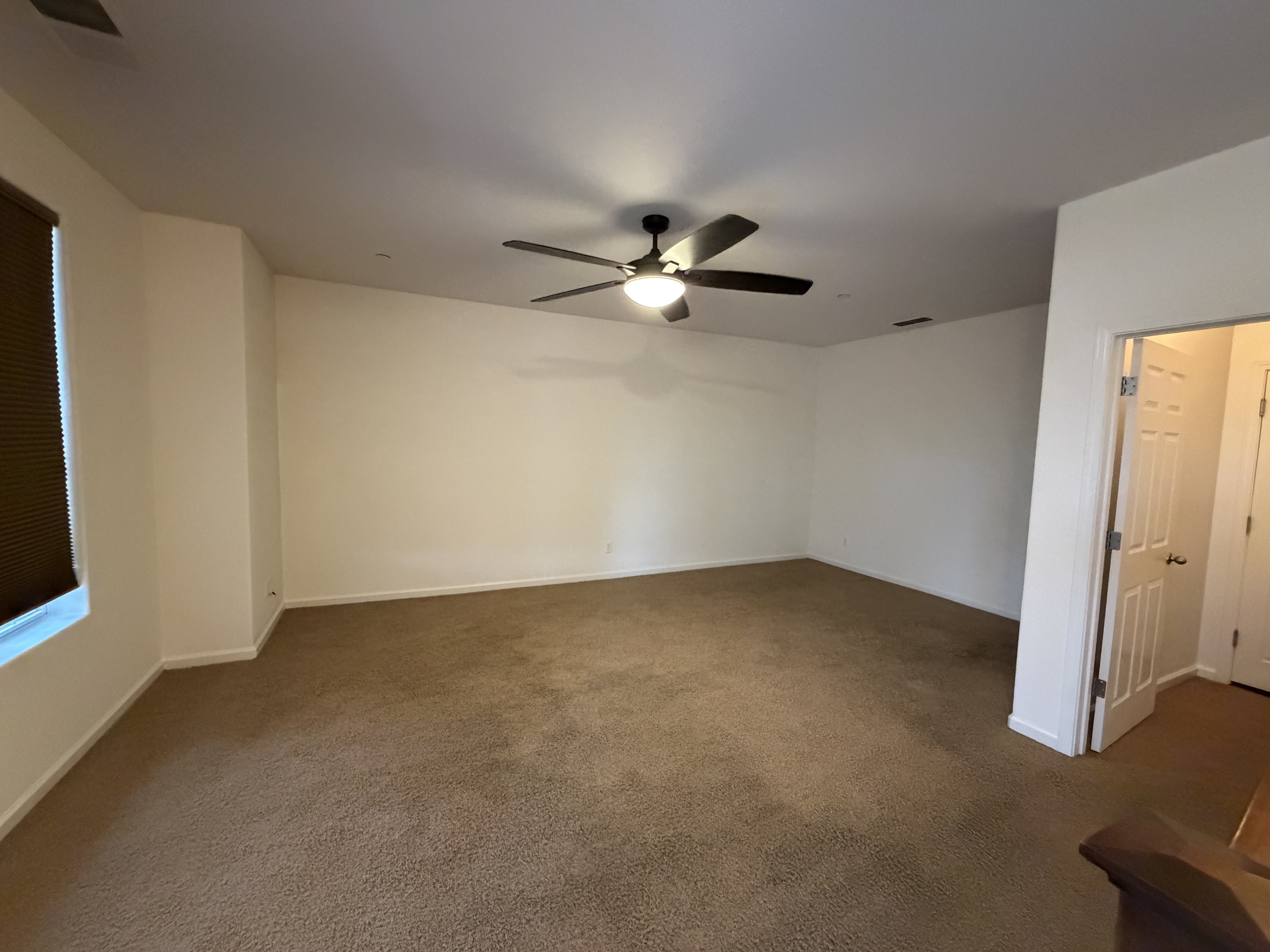 Photo 16 of 31 of 6107 Lonetree Blvd, Rocklin, CA