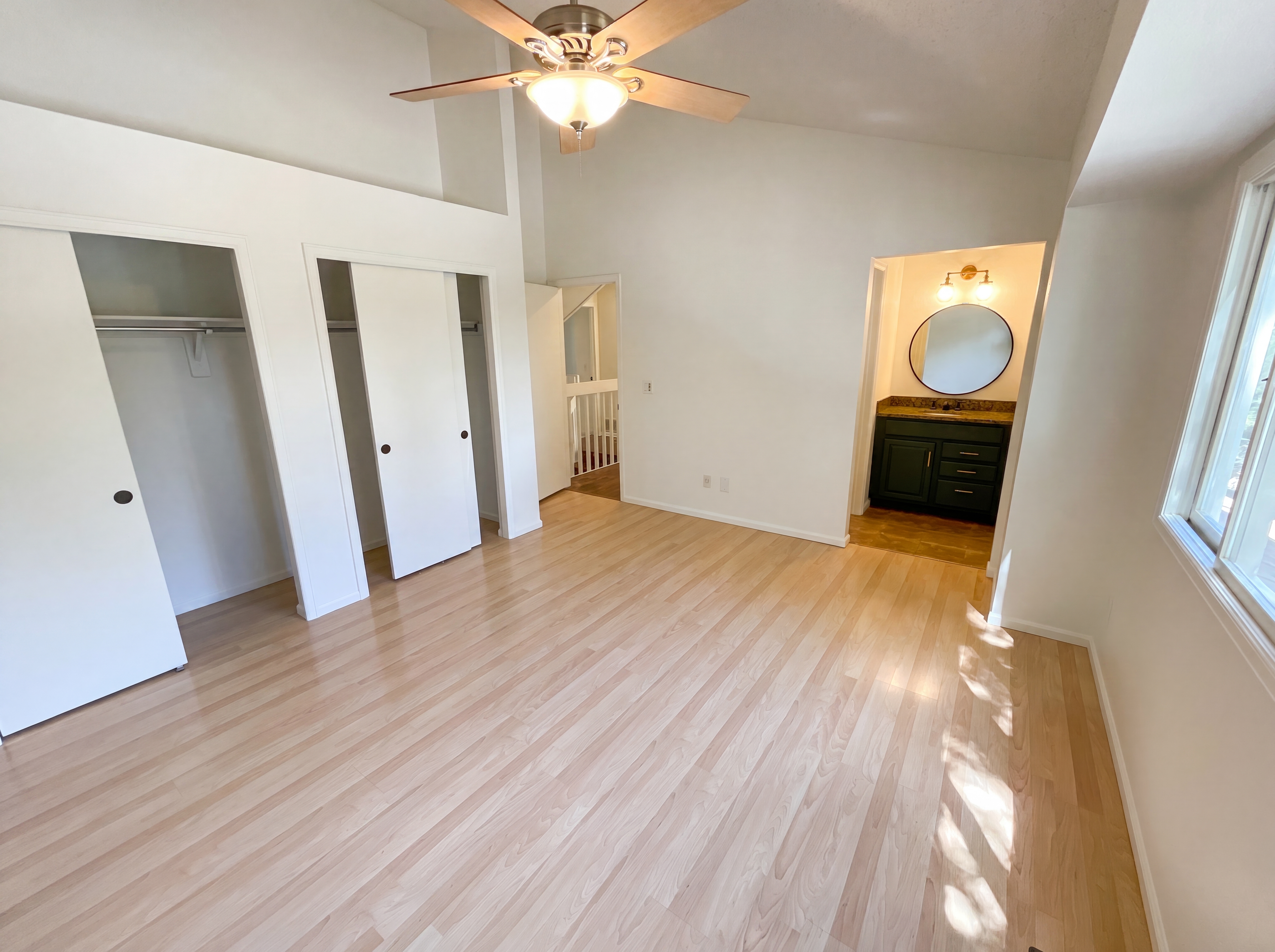 Photo 4 of 33 of 9938 Garland Dr, Broomfield, CO