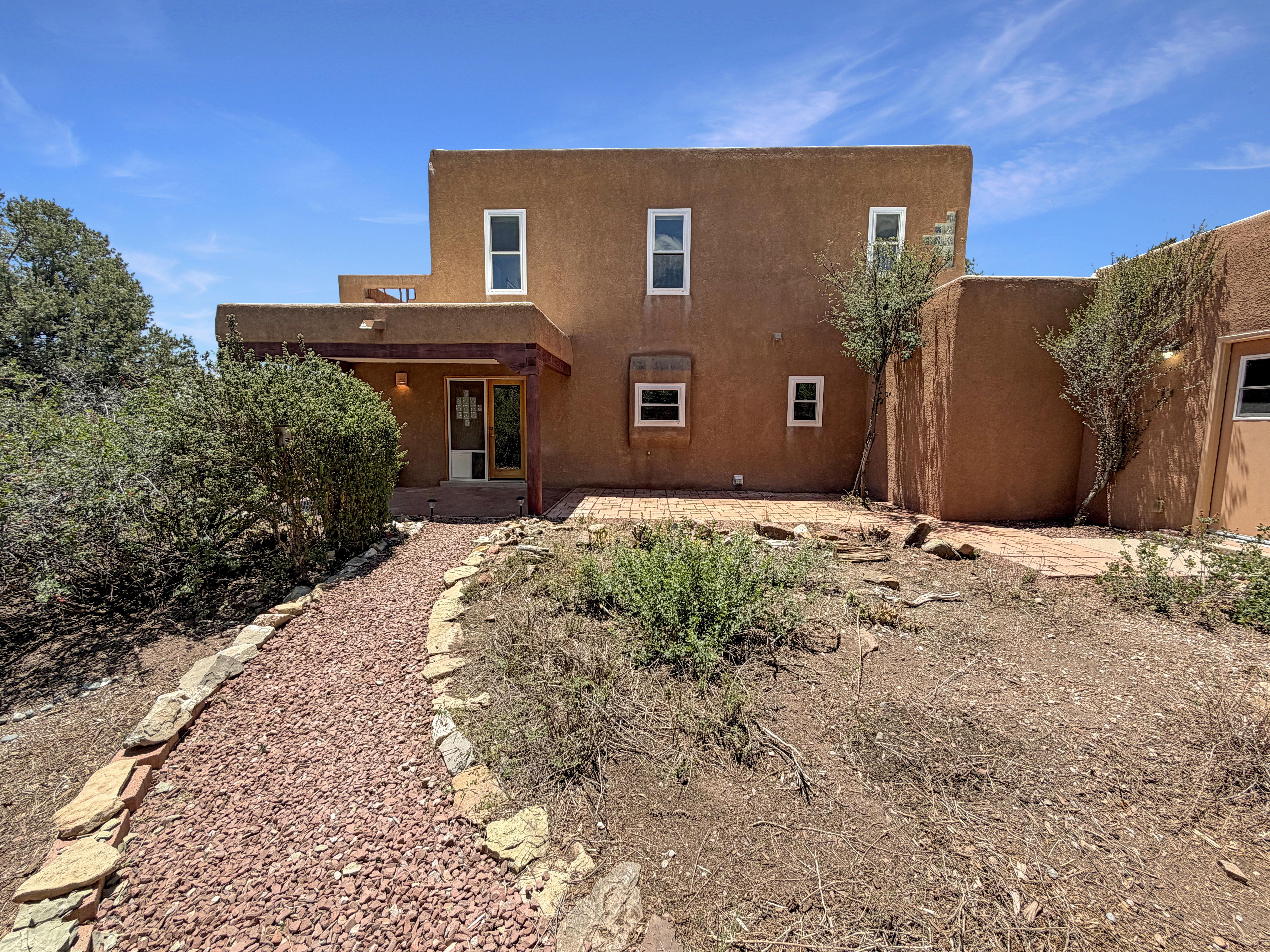 Photo 5 of 20 of 16 Erin Ln, Tijeras, NM