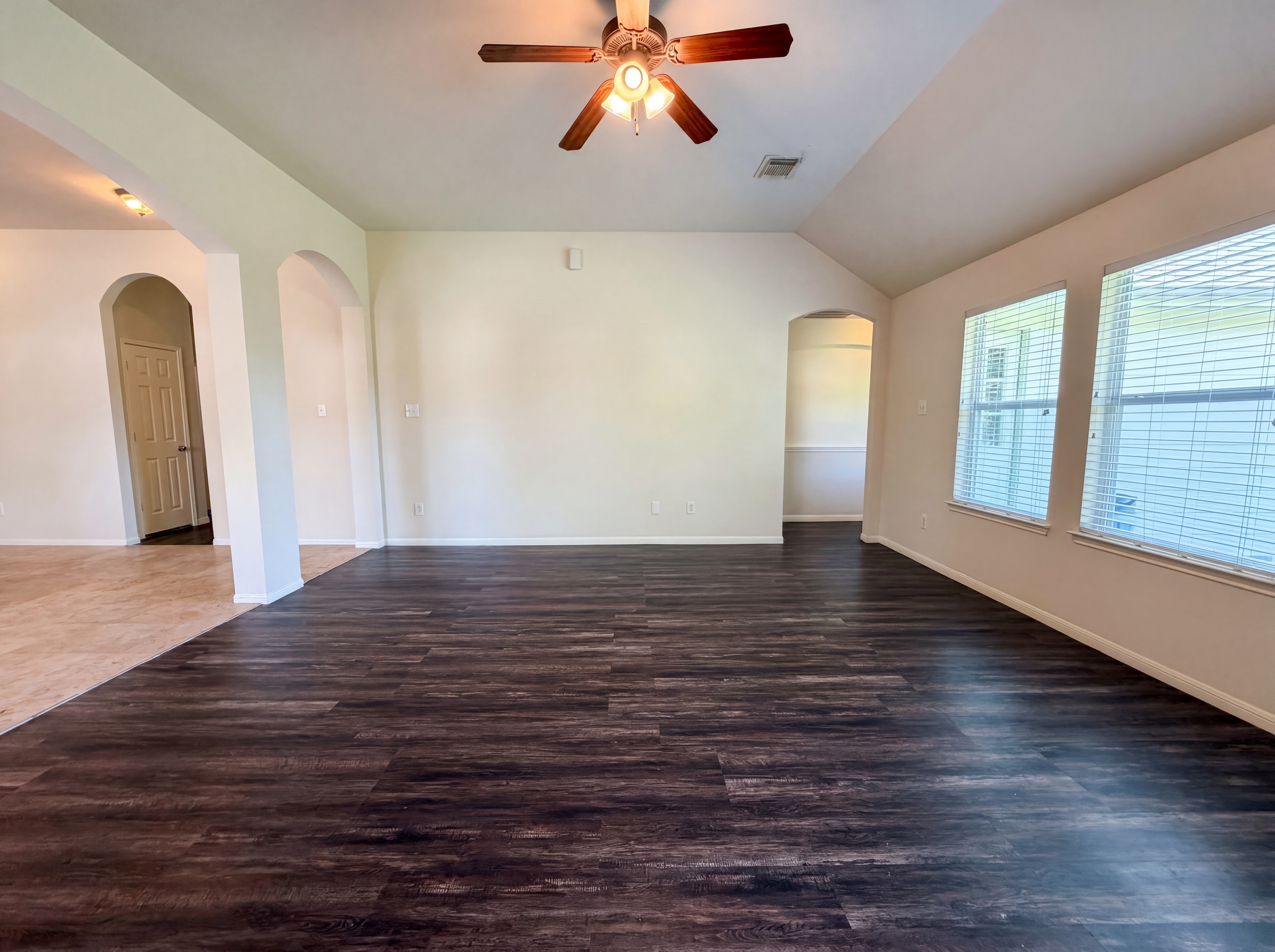 Photo 7 of 18 of 16915 Shoal Park Dr, Cypress, TX