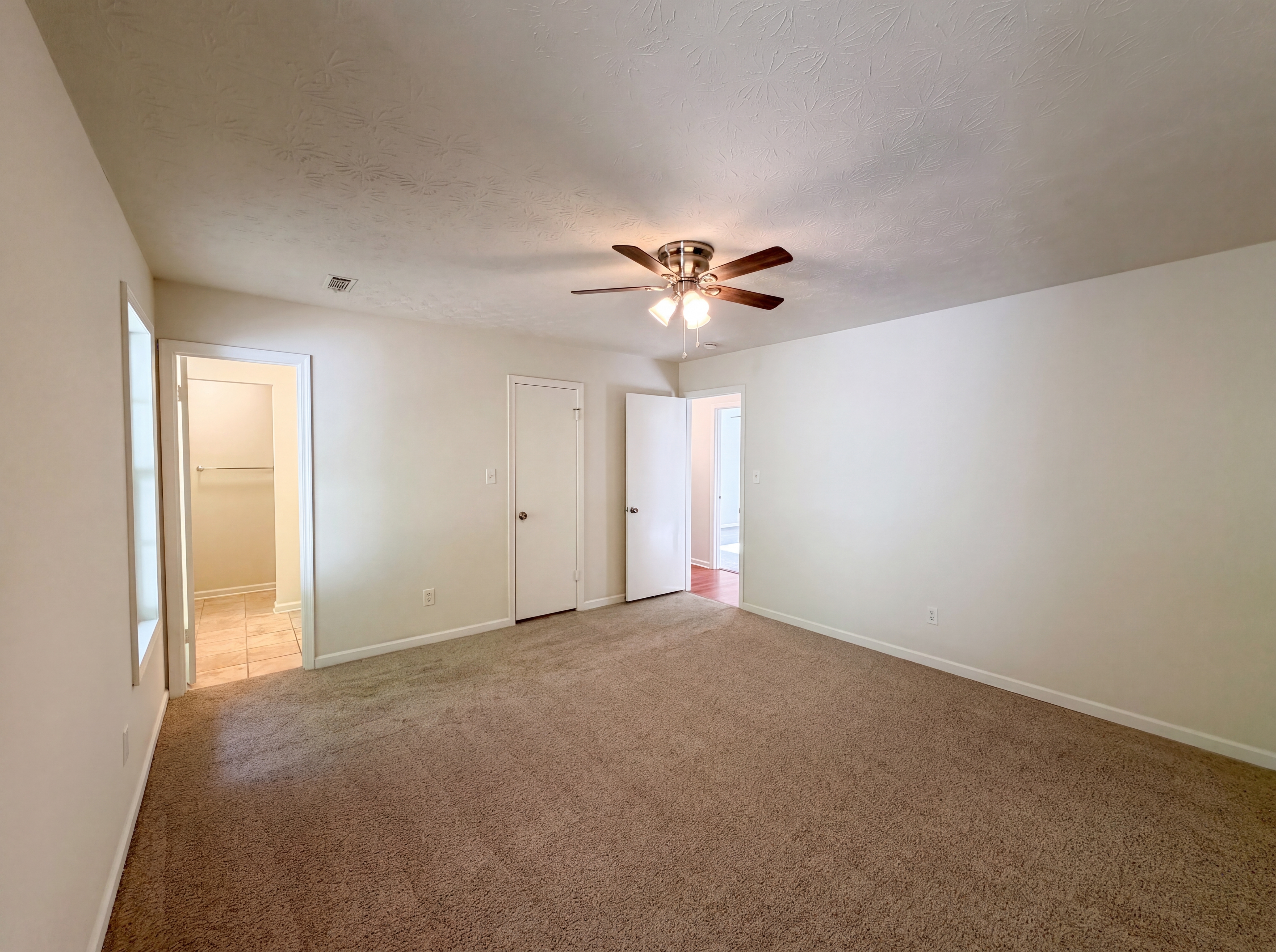 Photo 4 of 22 of 430 Cornwallis Way, Fayetteville, GA