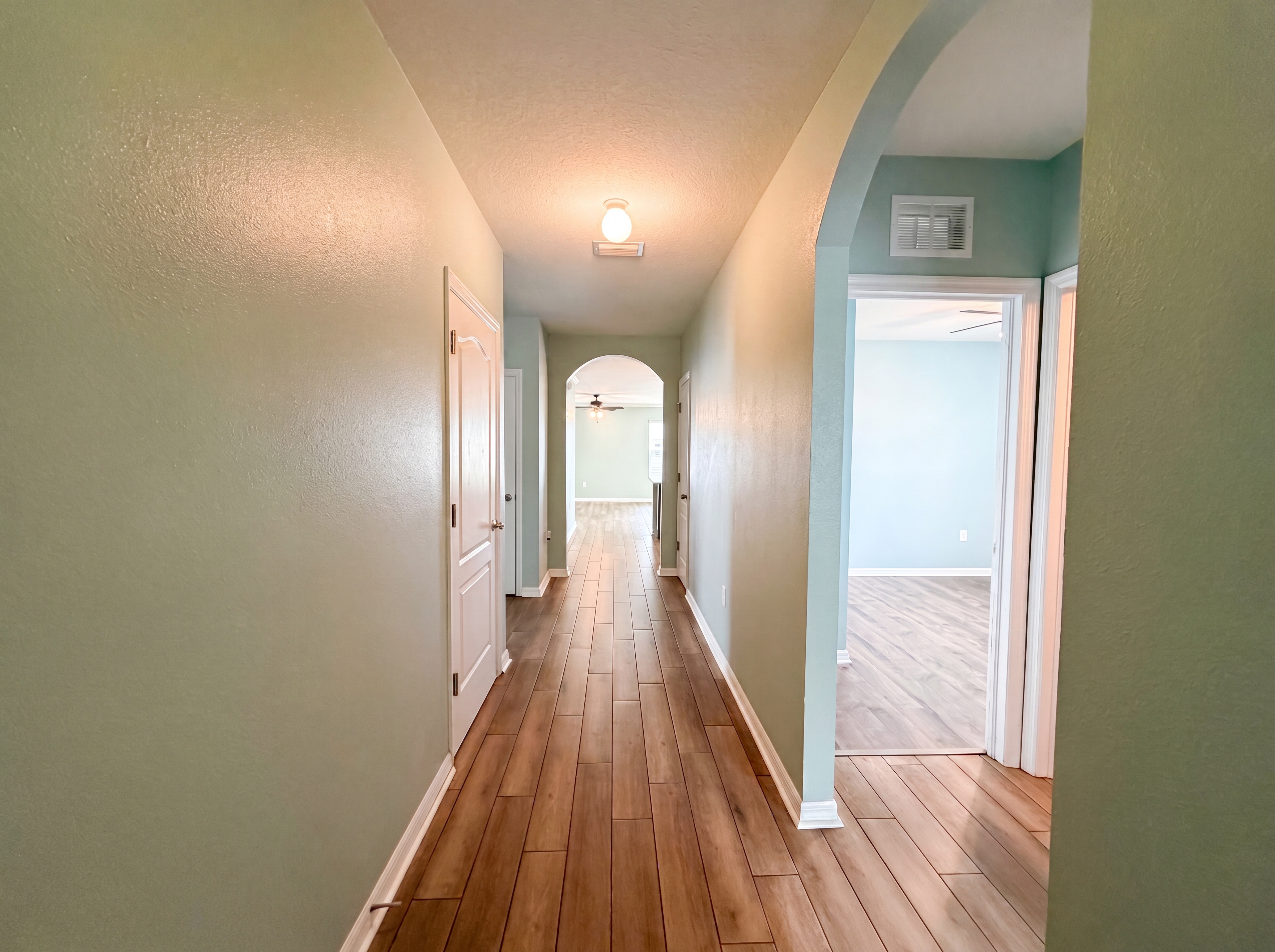 Photo 6 of 25 of 5805 71st St E, Palmetto, FL