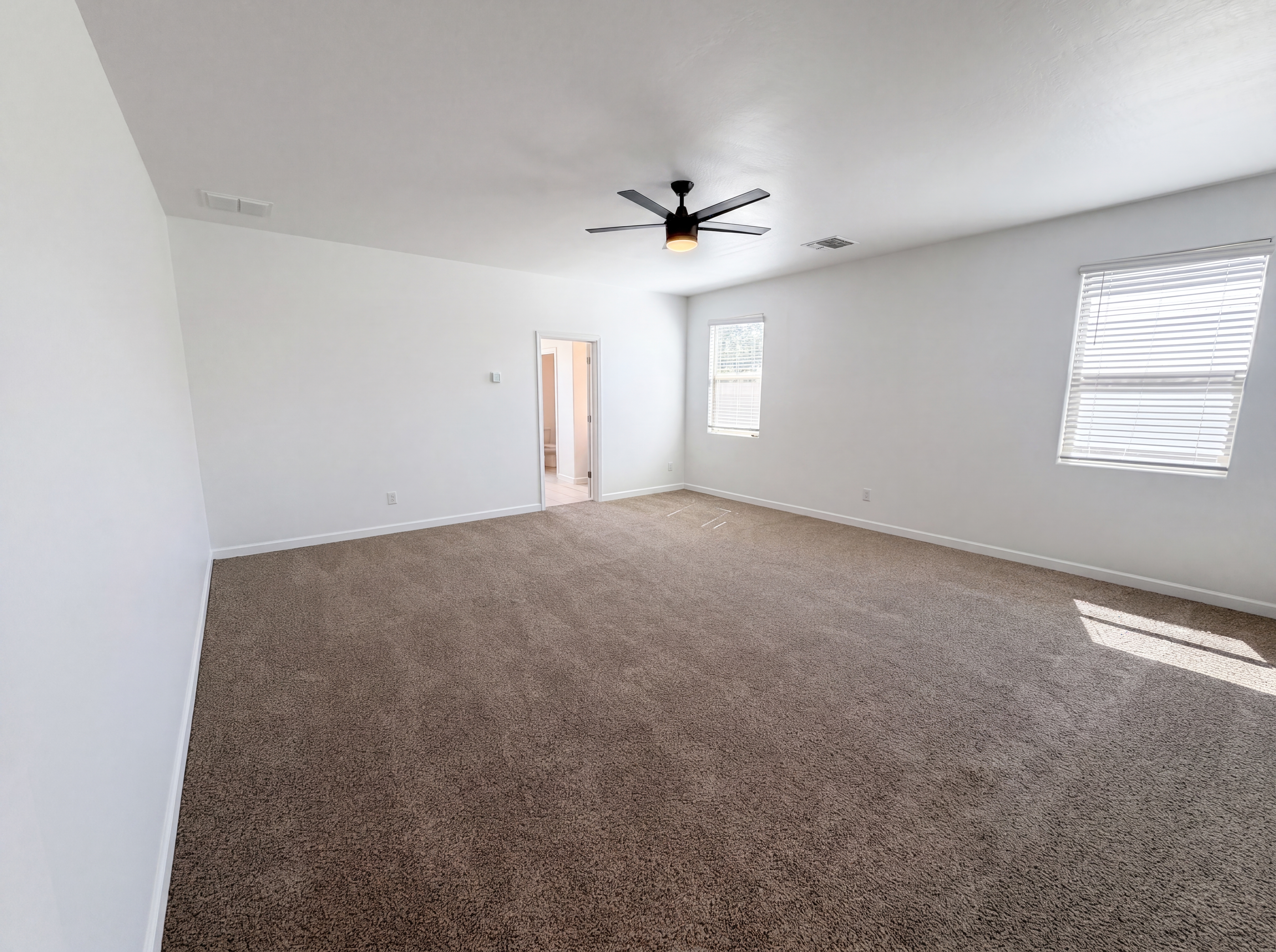 Photo 4 of 38 of 30568 W Clarendon Ave, Buckeye, AZ