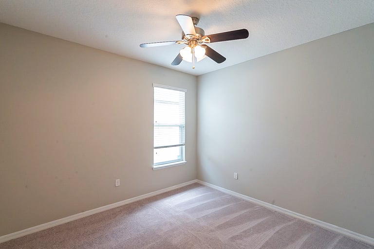 Photo 25 of 31 - 2349 Beacon Landing Cir, Orlando, FL 32824