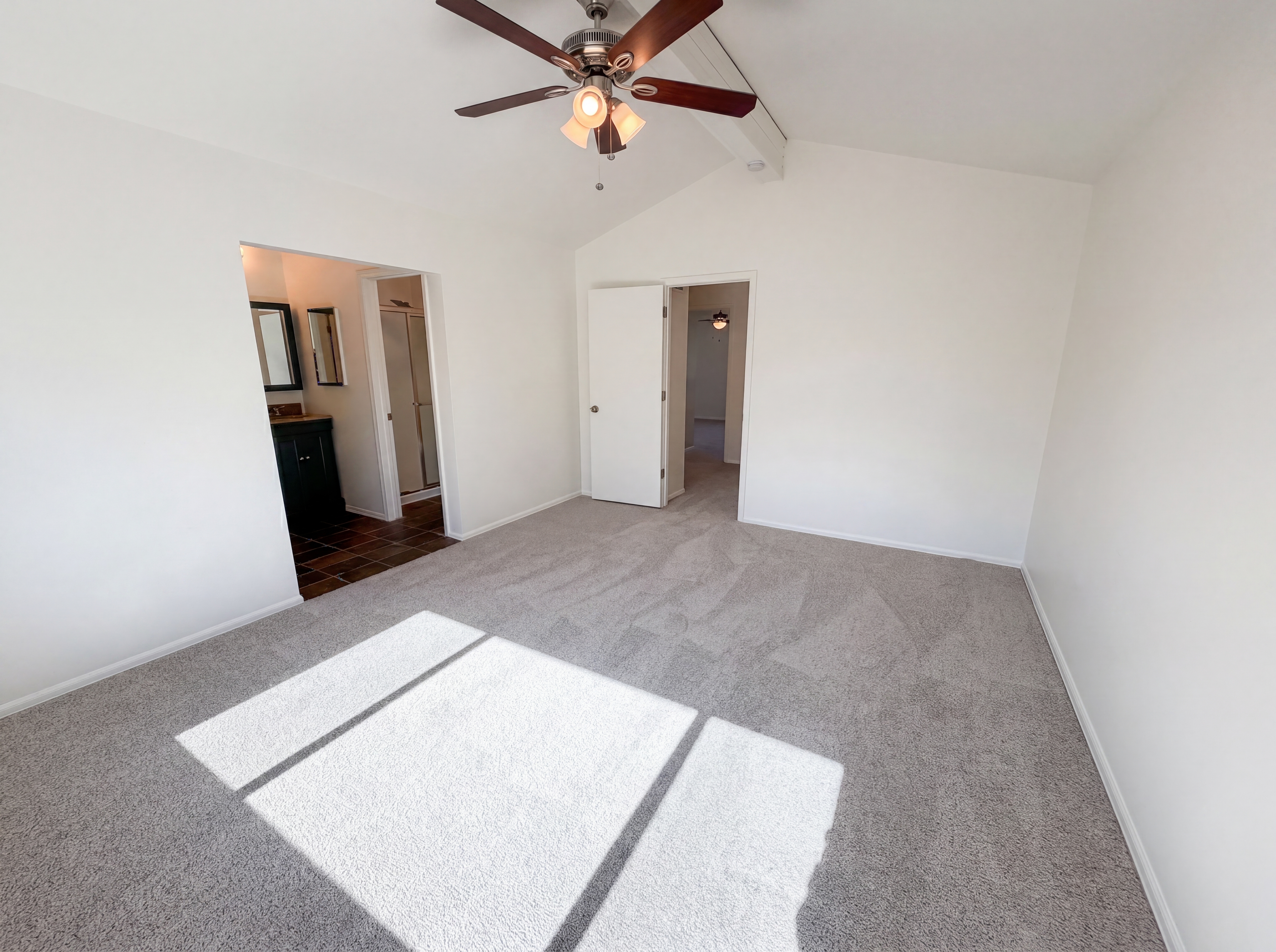 Photo 18 of 42 of 10330 E Weaver Pl, Englewood, CO