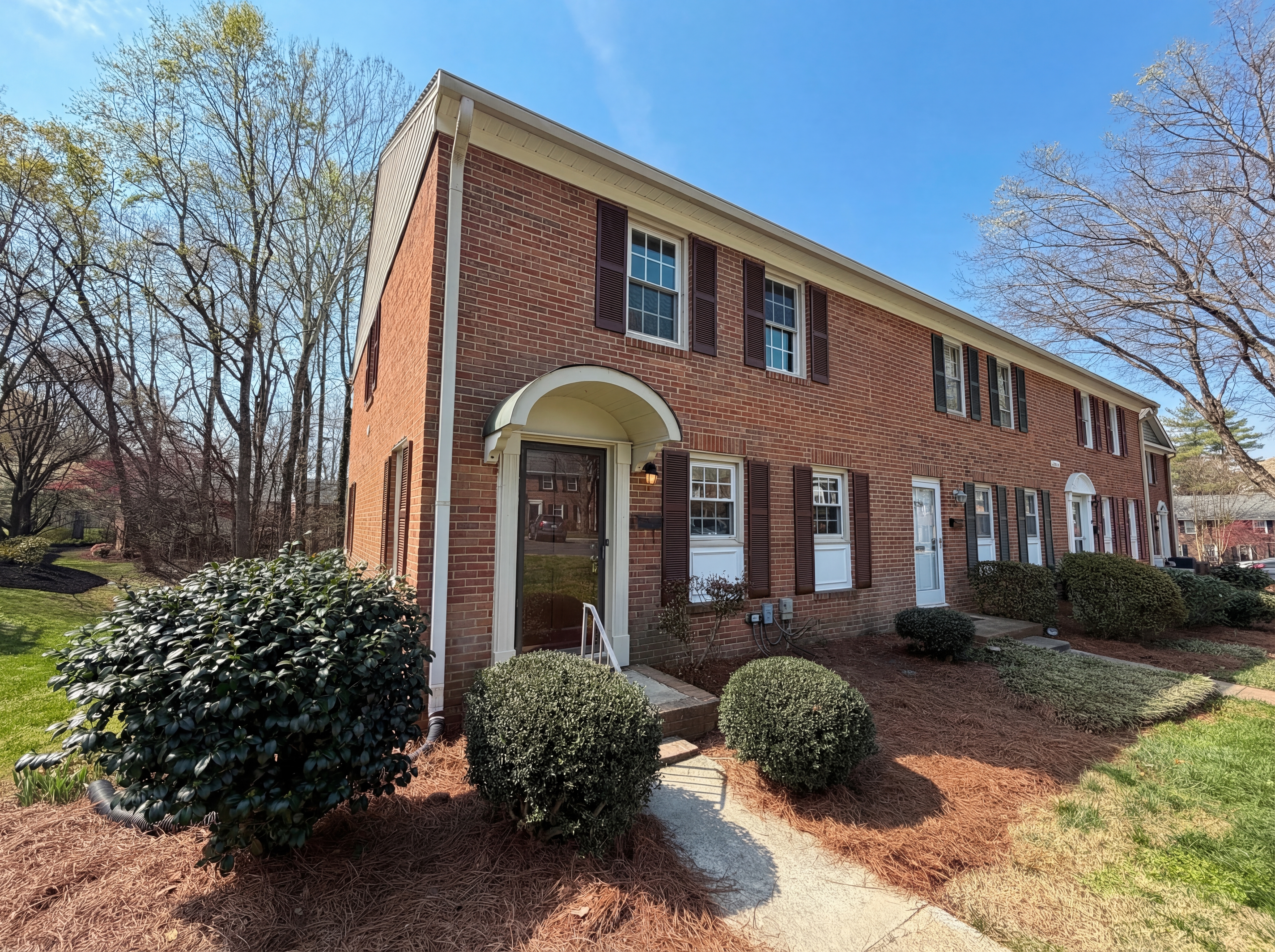 Photo 6 of 23 of 4050 Huntingreen Ln, Winston Salem, NC