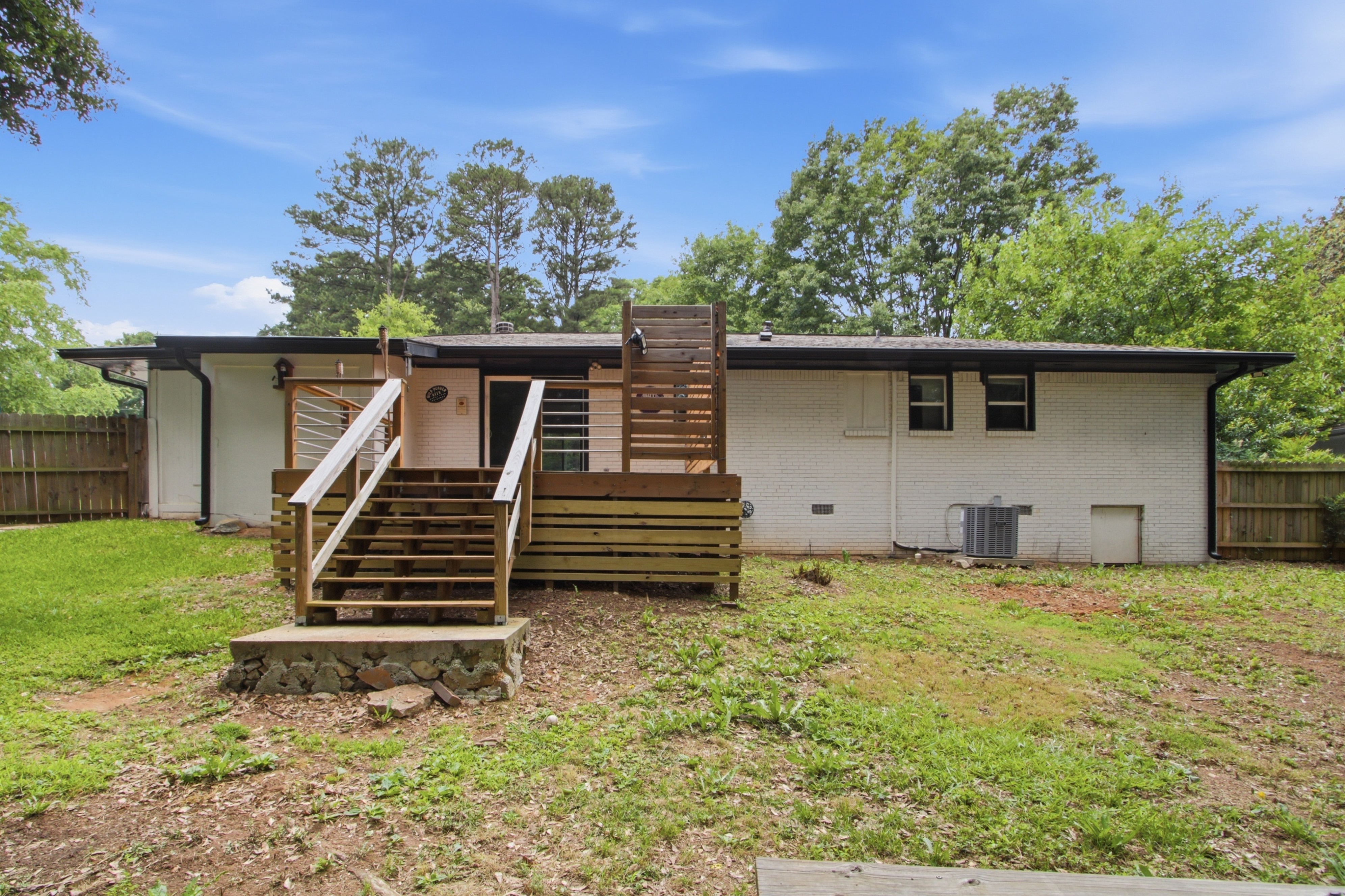 Photo 5 of 29 of 1614 Carolyn Dr, Stone Mountain, GA