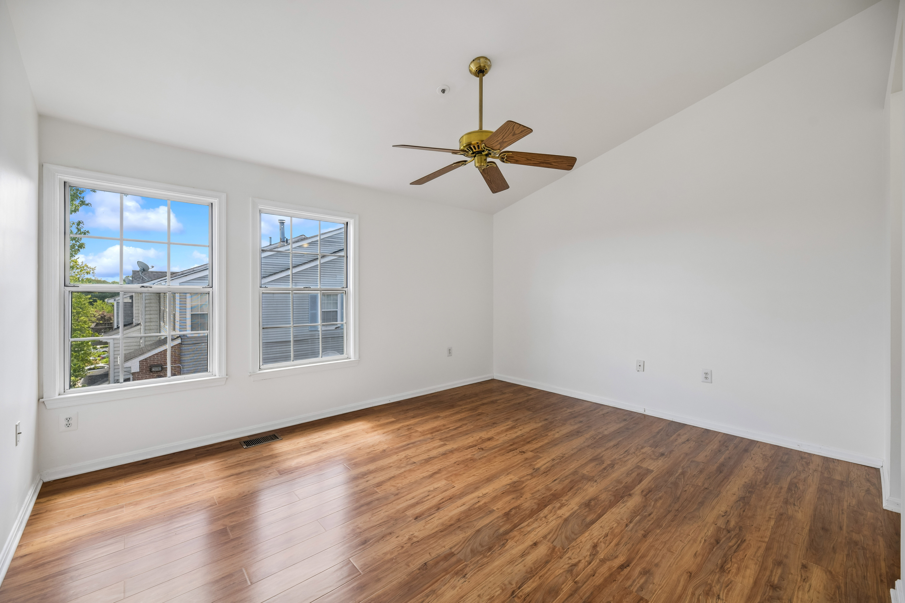 Photo 6 of 48 of 11128 Stagestone Way, Manassas, VA
