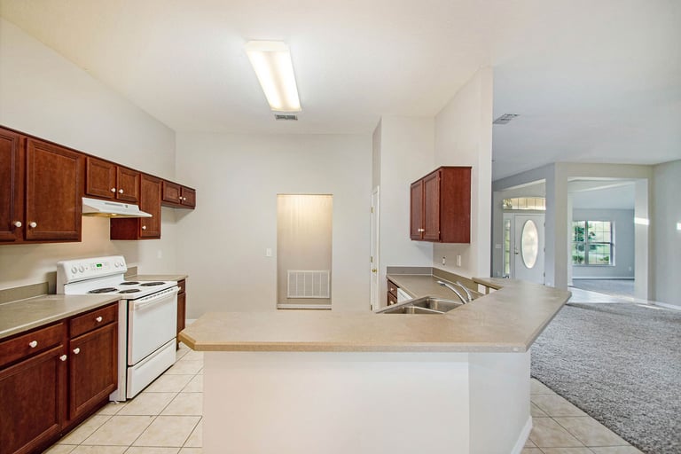 Photo 2 of 18 - 36641 Oconee Ave, Eustis, FL 32736
