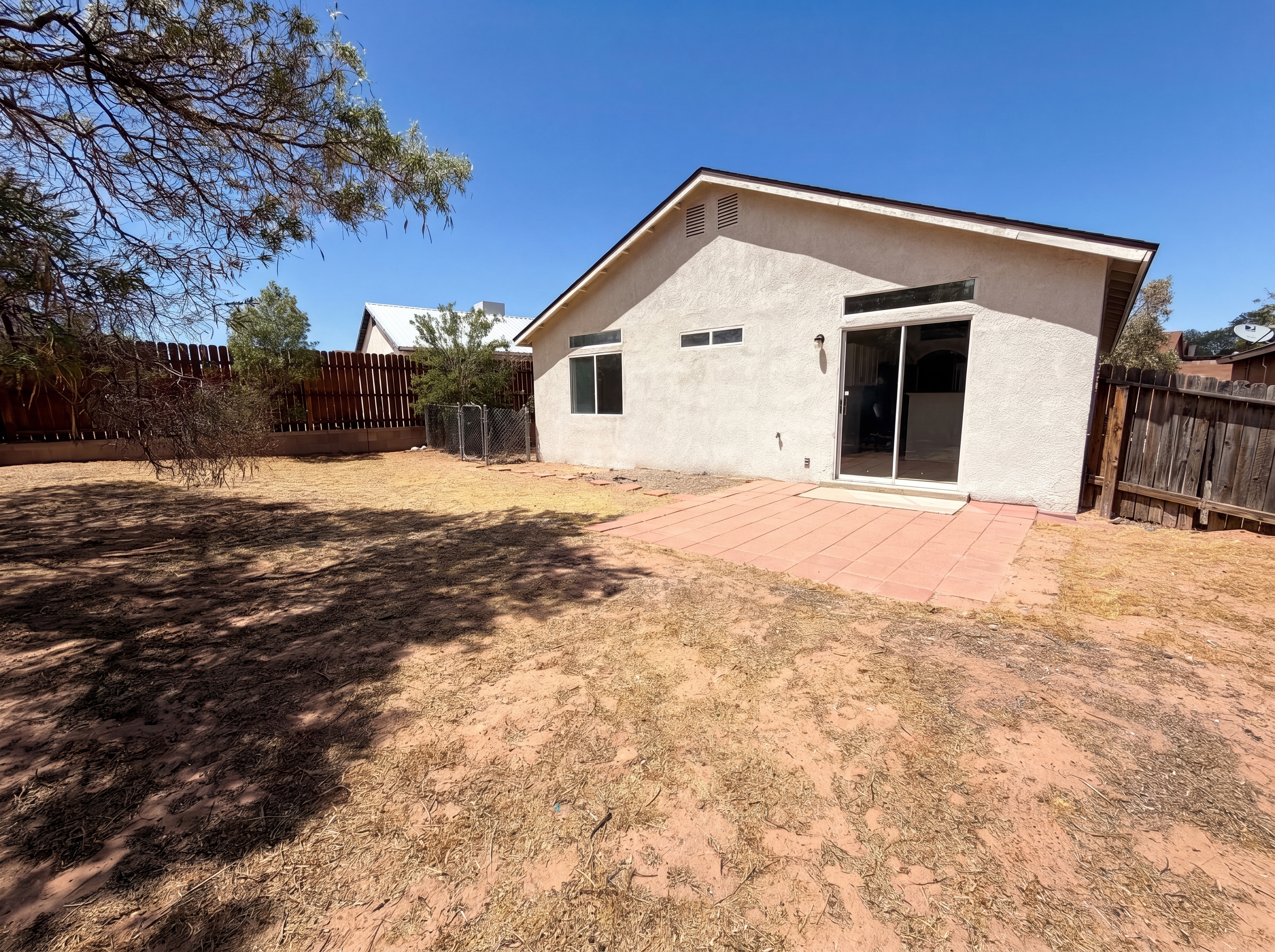 Photo 15 of 17 of 6948 Angela Dr NE, Rio Rancho, NM
