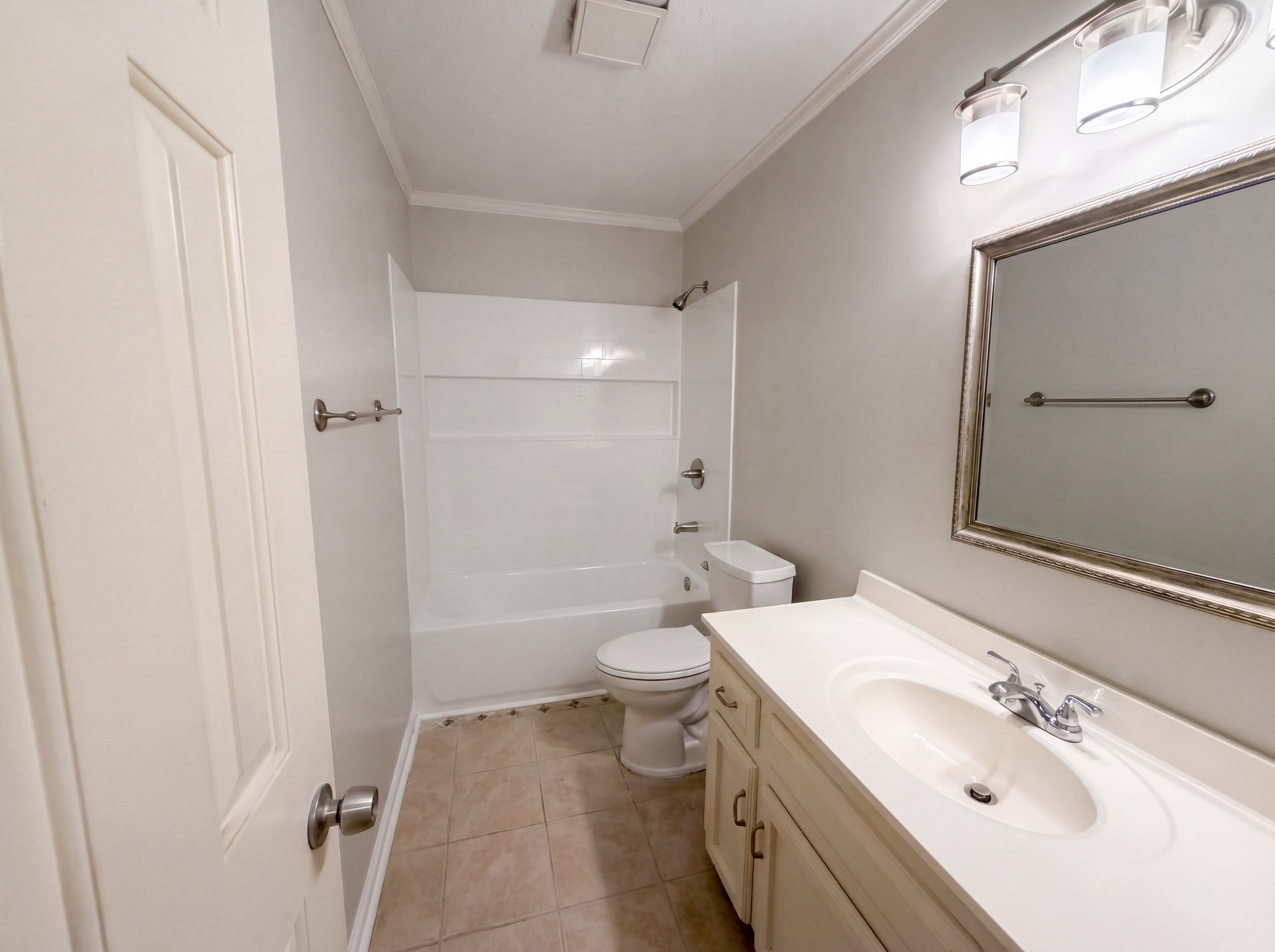 Photo 10 of 17 of 815 Jamestown Dr, Gastonia, NC