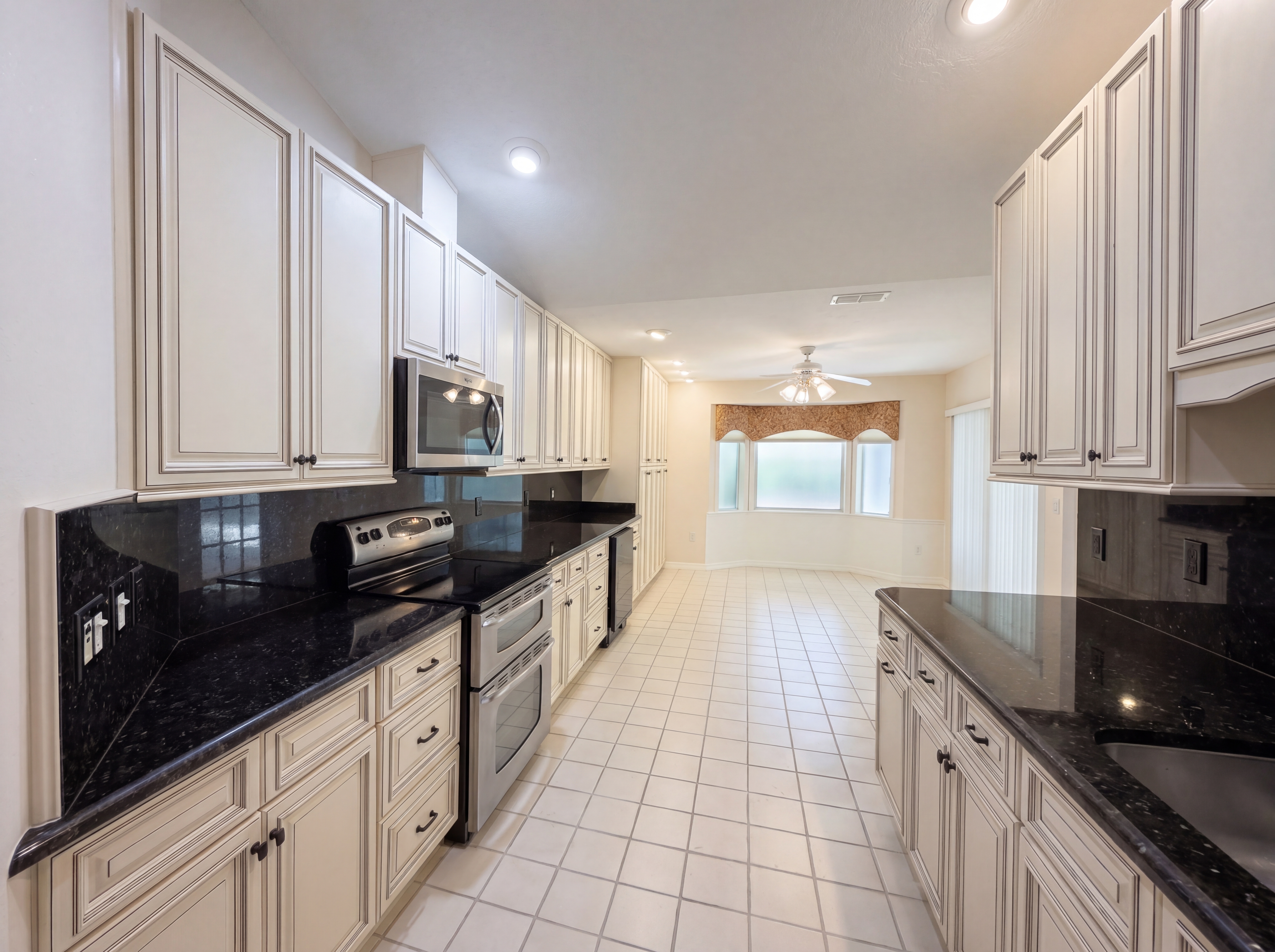 Photo 2 of 19 of 1543 Chaucer Ct, Deland, FL