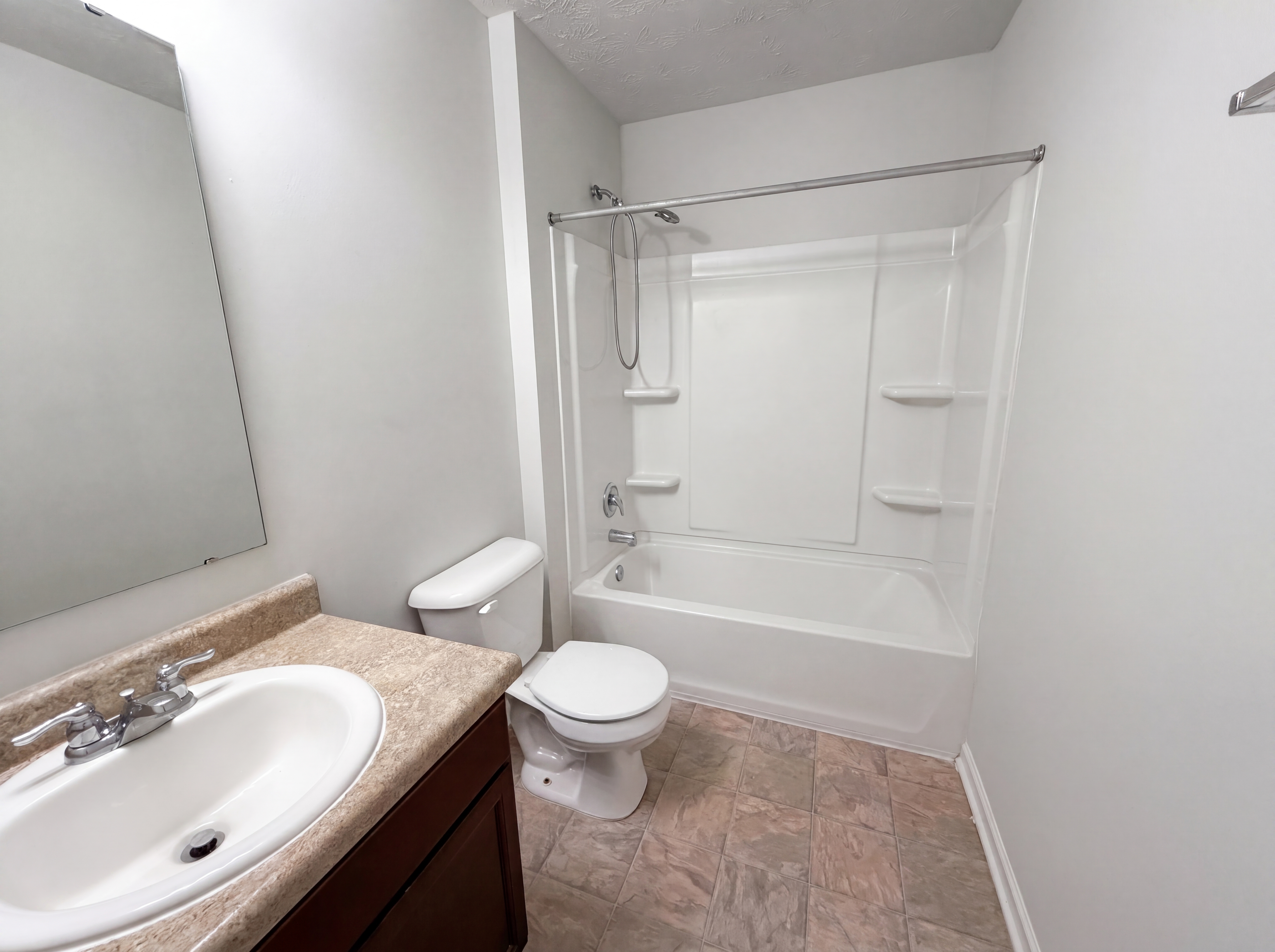 Photo 6 of 21 of 939 Olmsted Ct, Shelbyville, IN