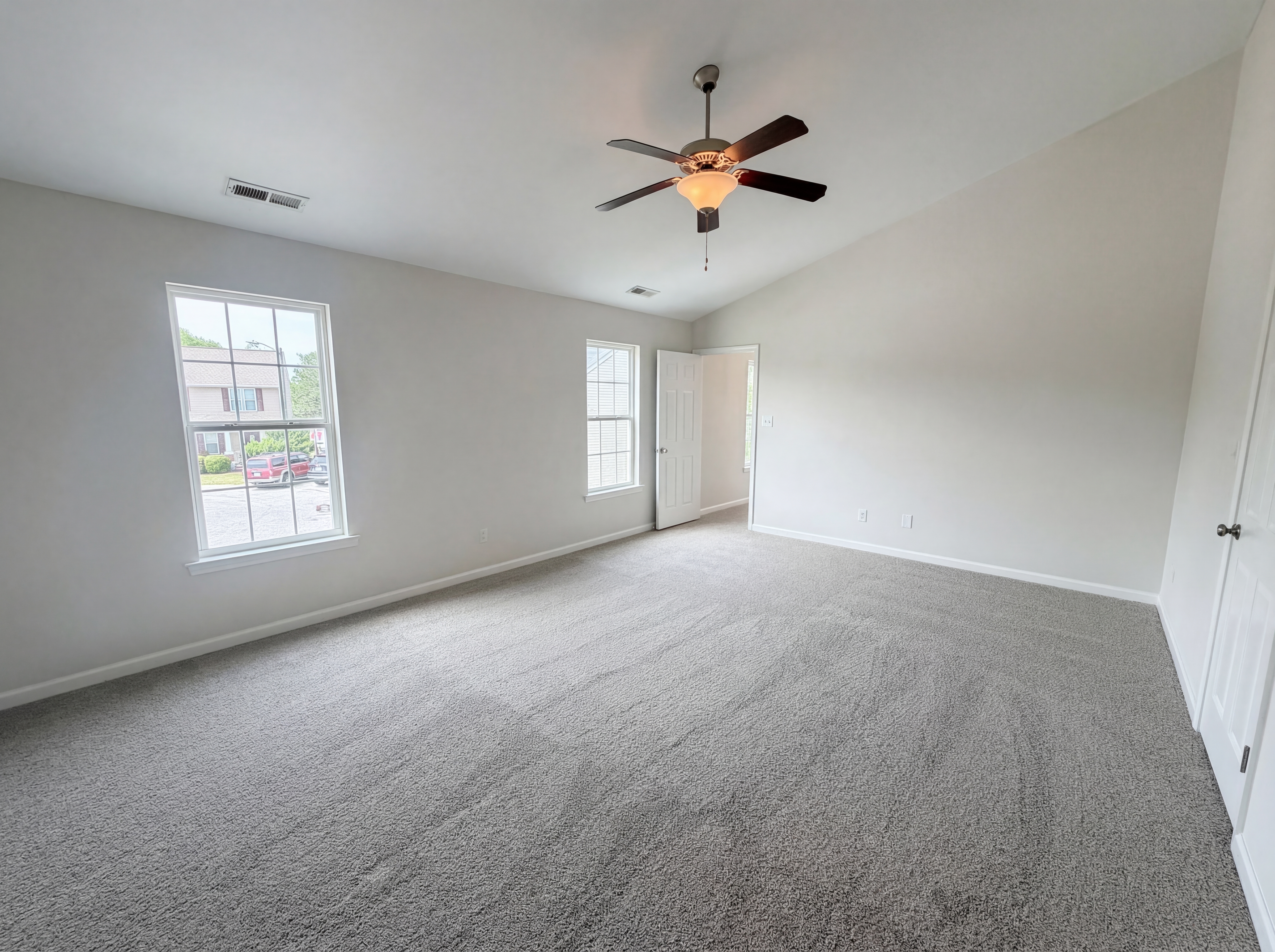Photo 4 of 17 of 3705 Chancellorsville Ct, Raleigh, NC