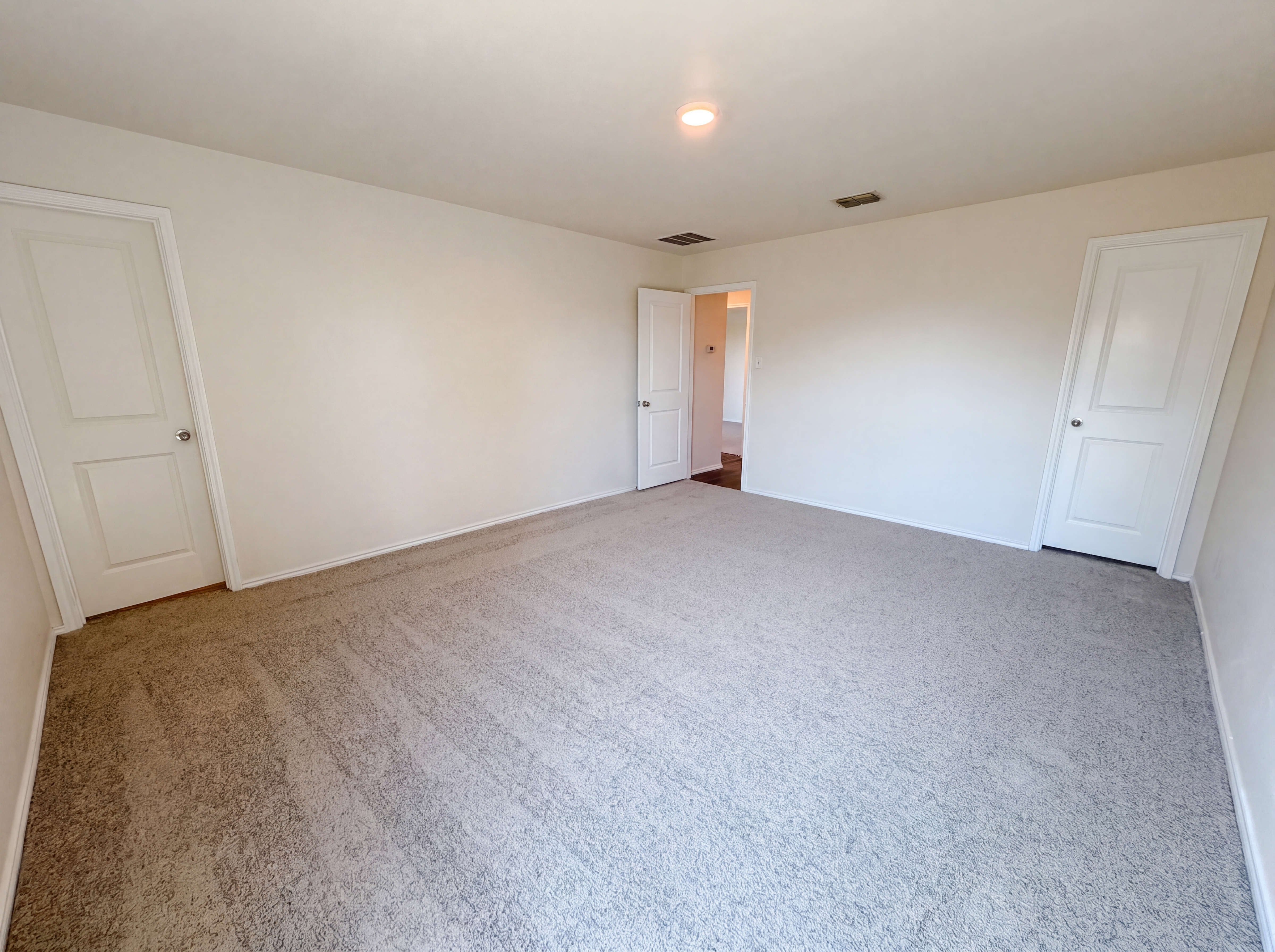 Photo 14 of 17 of 2214 Nightgrove Cir, Crandall, TX