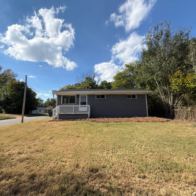 Property photo 1 of 264 Crowell Dr SW