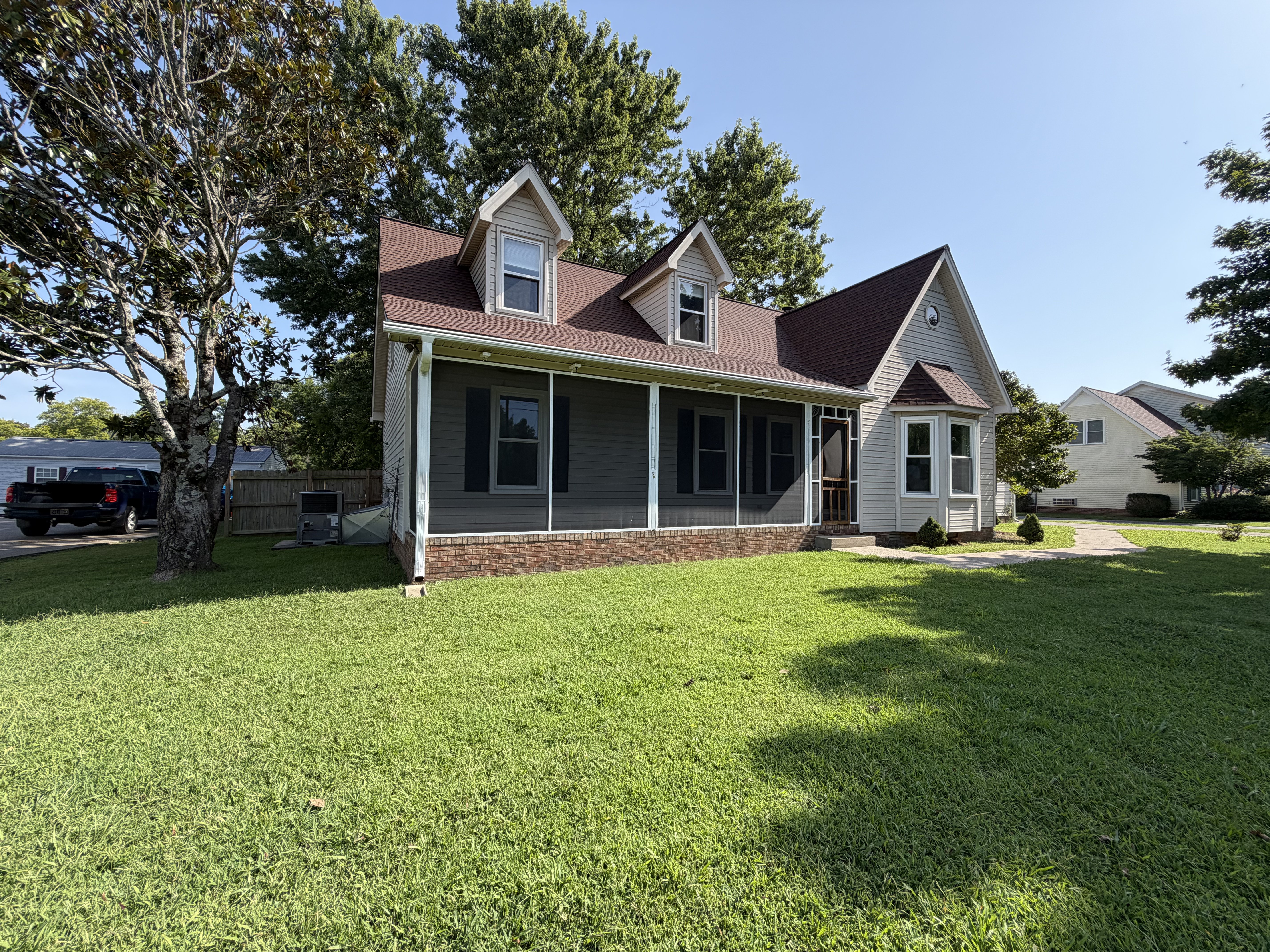 Photo 18 of 23 of 953 Pleasant Run Rd, Smyrna, TN