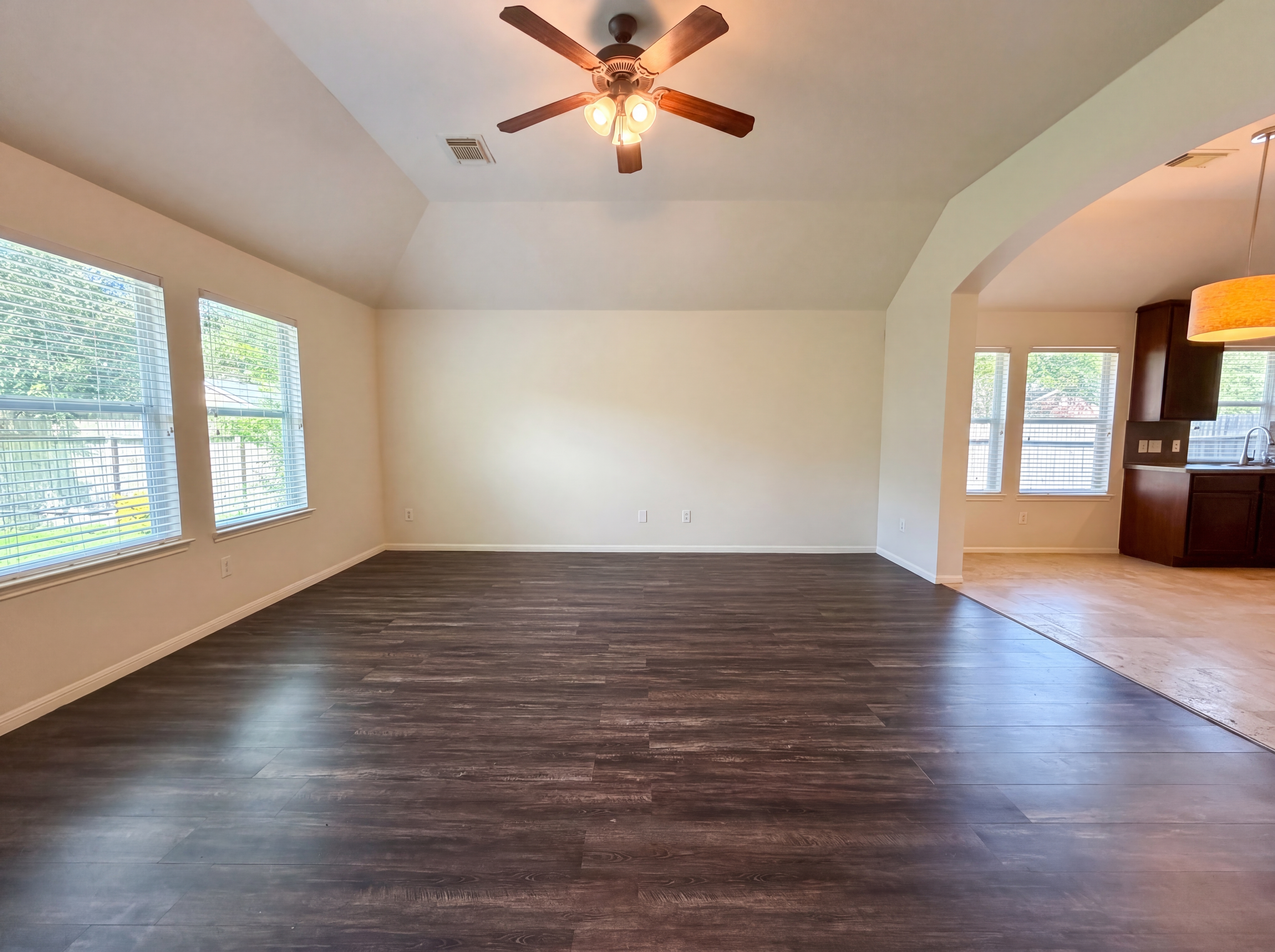 Photo 9 of 18 of 16915 Shoal Park Dr, Cypress, TX
