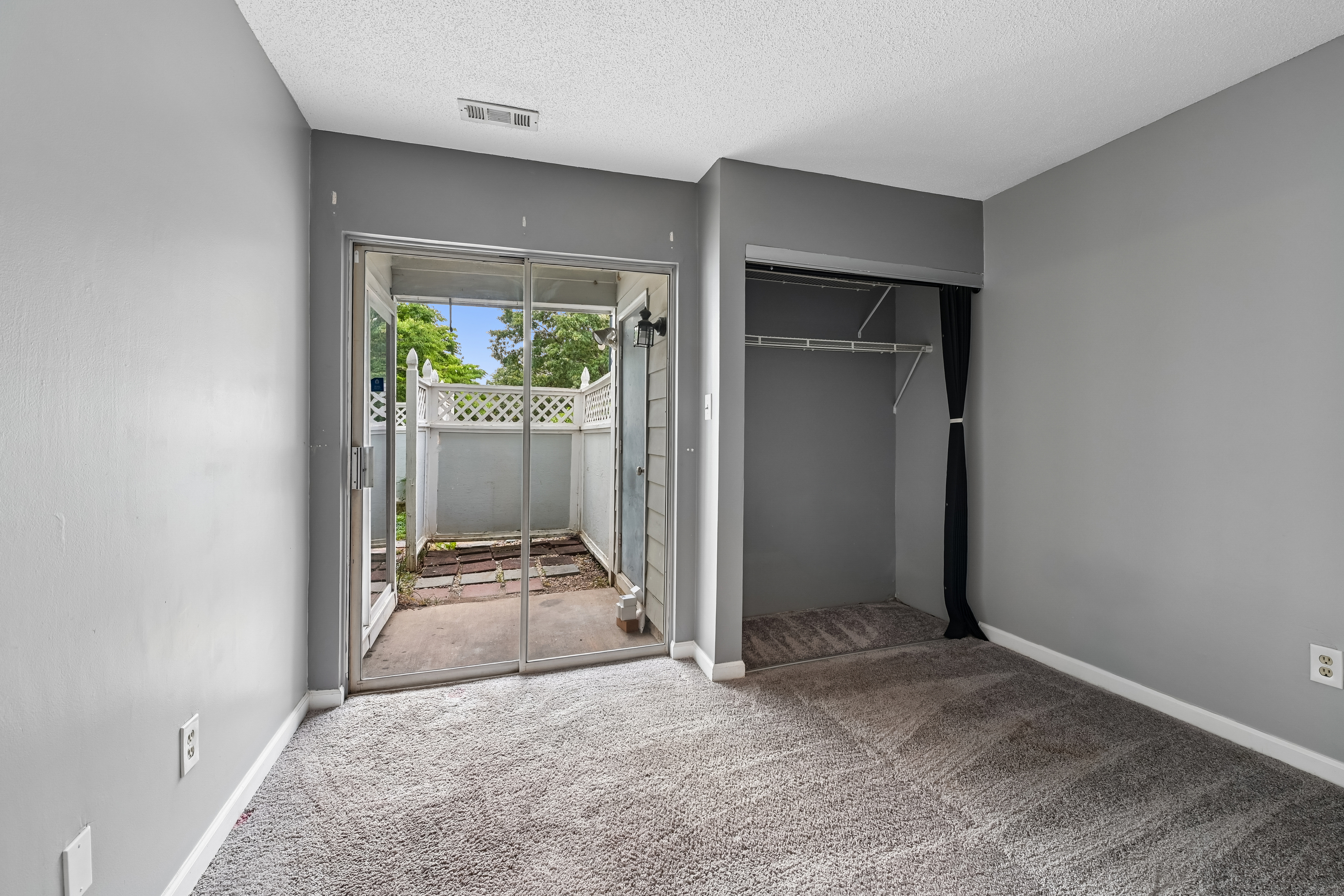 Photo 12 of 27 of 4900 Avenida Del Sol Dr, Raleigh, NC