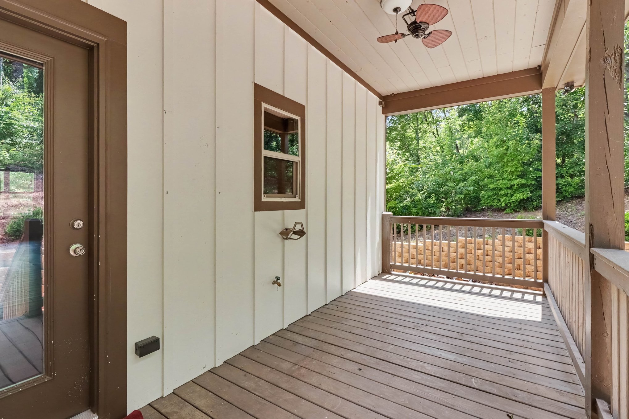 Photo 6 of 16 of 78 Lake Top Ln, Ellijay, GA