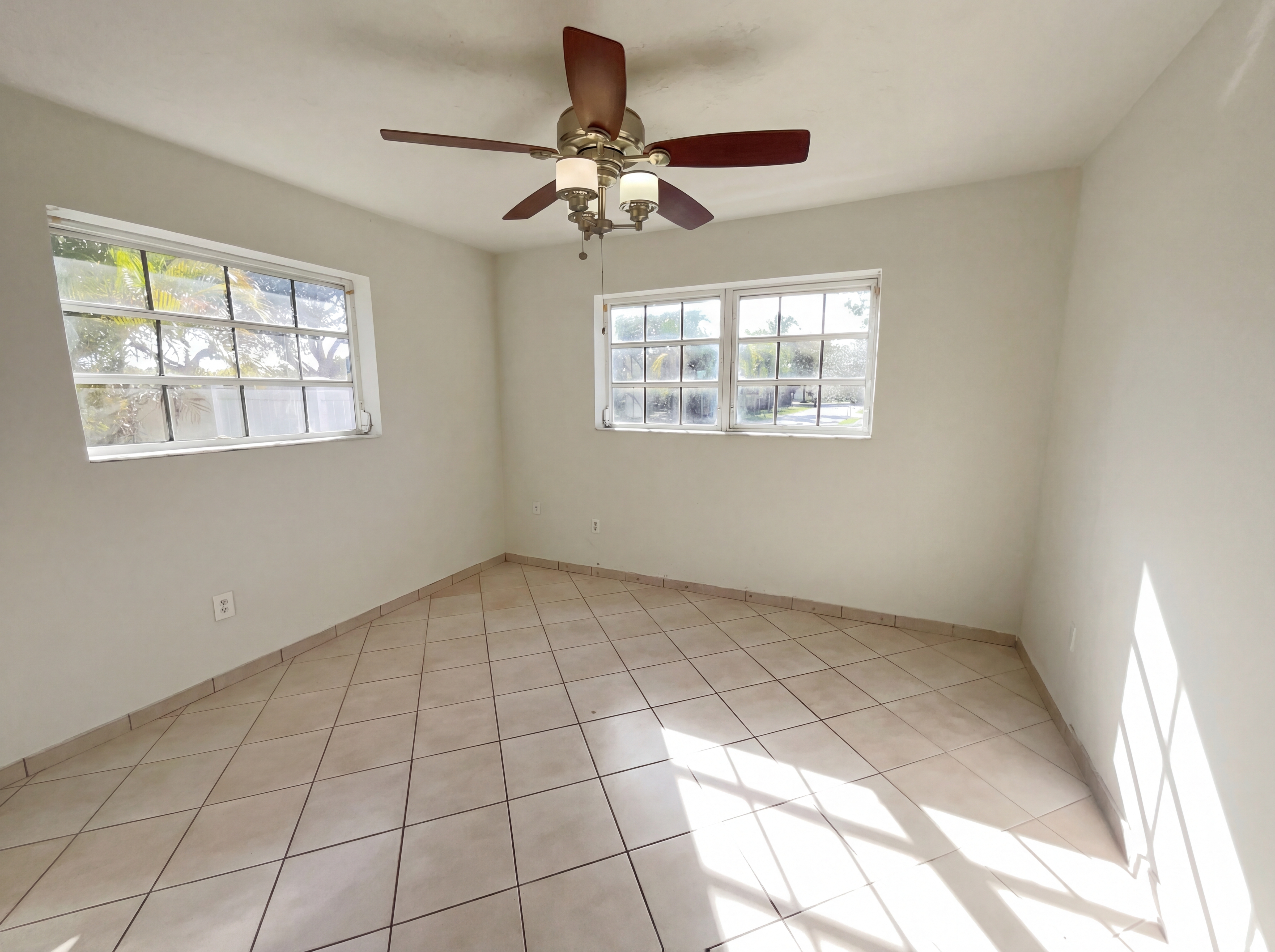 Photo 17 of 21 of 10001 SW 99th Ave, Miami, FL