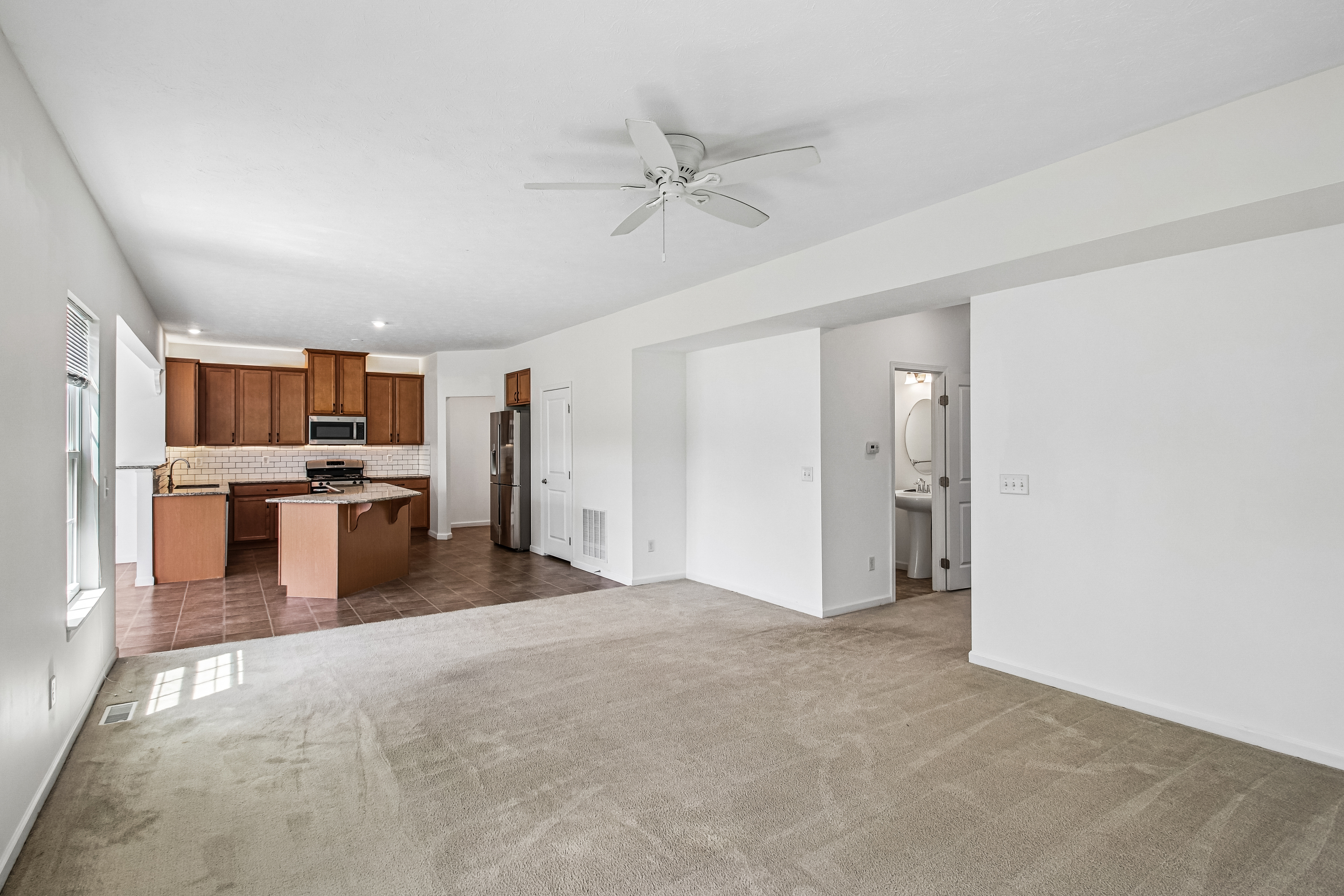 Photo 15 of 48 of 6007 Amber Dr, Farmington, NY
