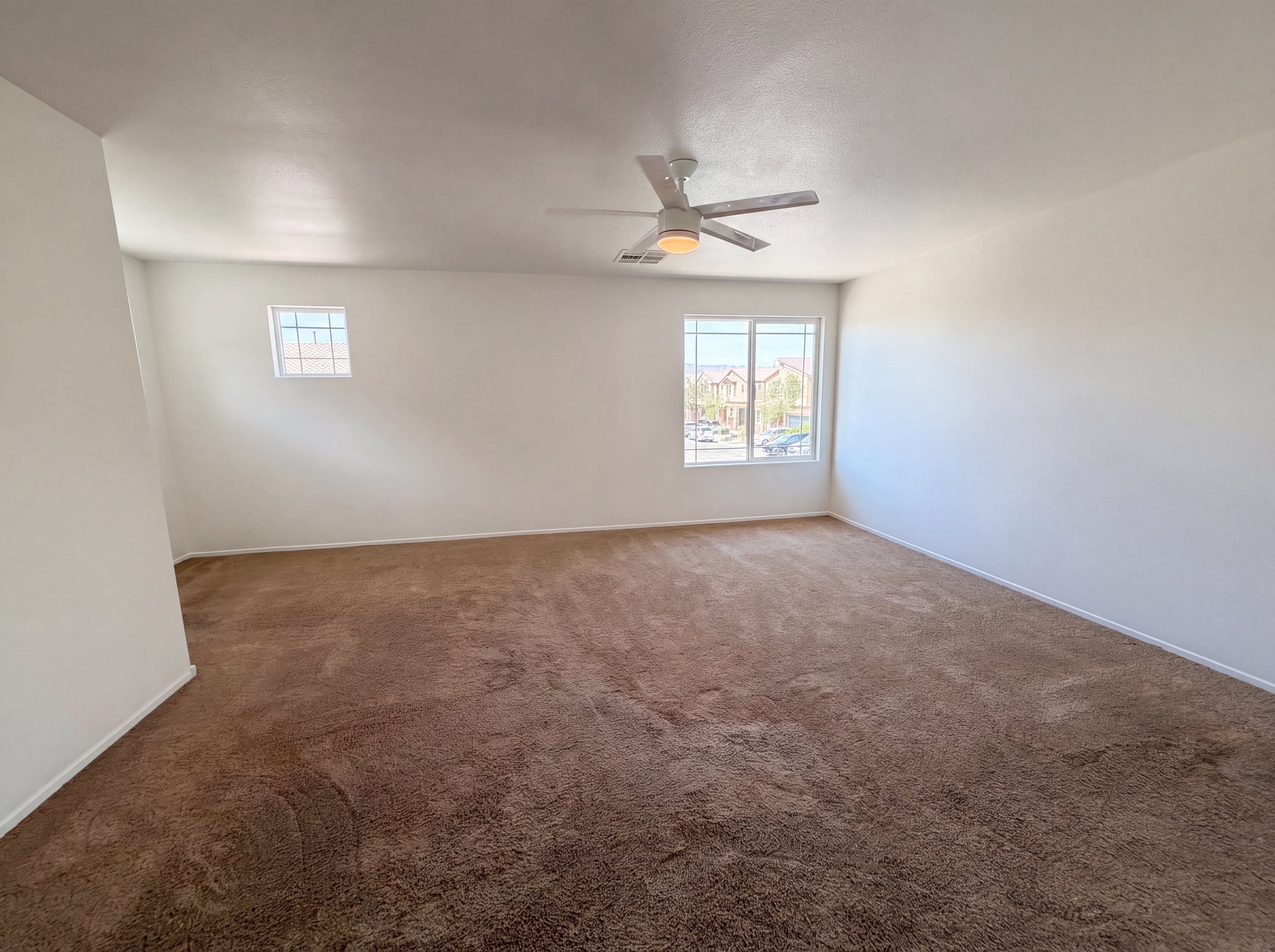 Photo 4 of 52 of 4036 White Opal St, Las Vegas, NV