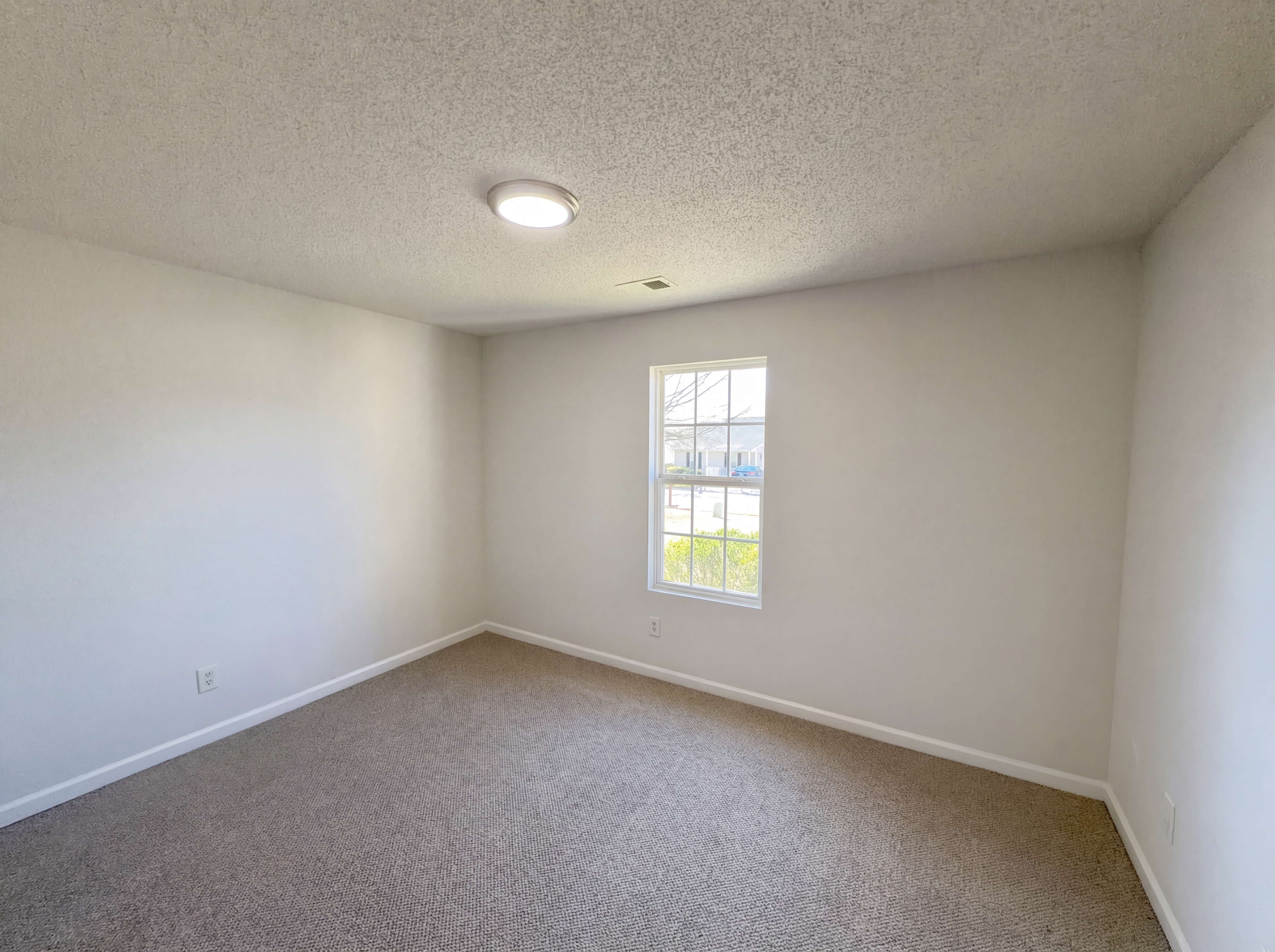 Photo 13 of 18 of 124 Amelia Garden Way, Lawrenceville, GA