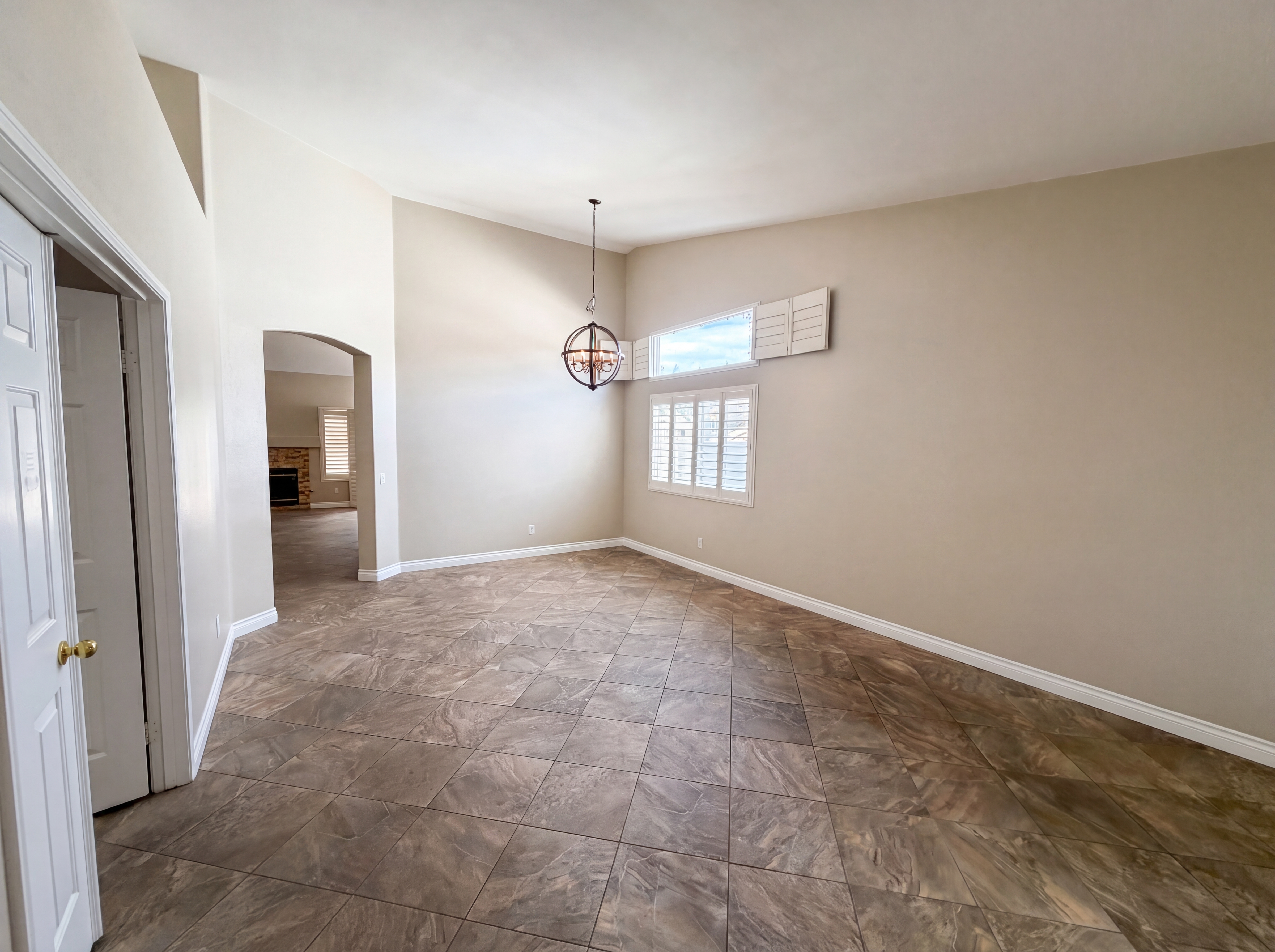Photo 3 of 34 of 3630 Vanderbilt Dr, Corona, CA