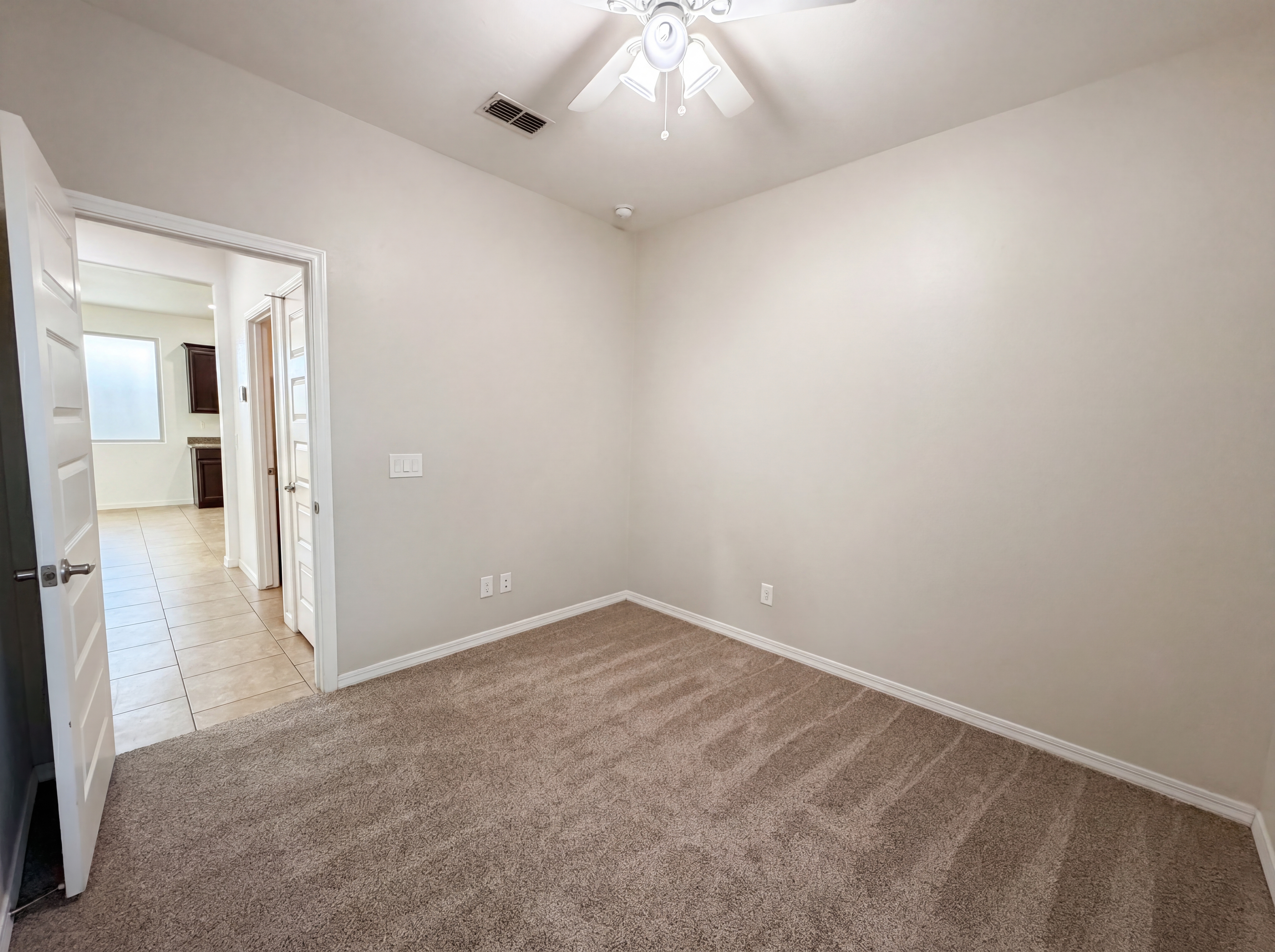 Photo 18 of 23 of 112 E Bernie Ln, Gilbert, AZ