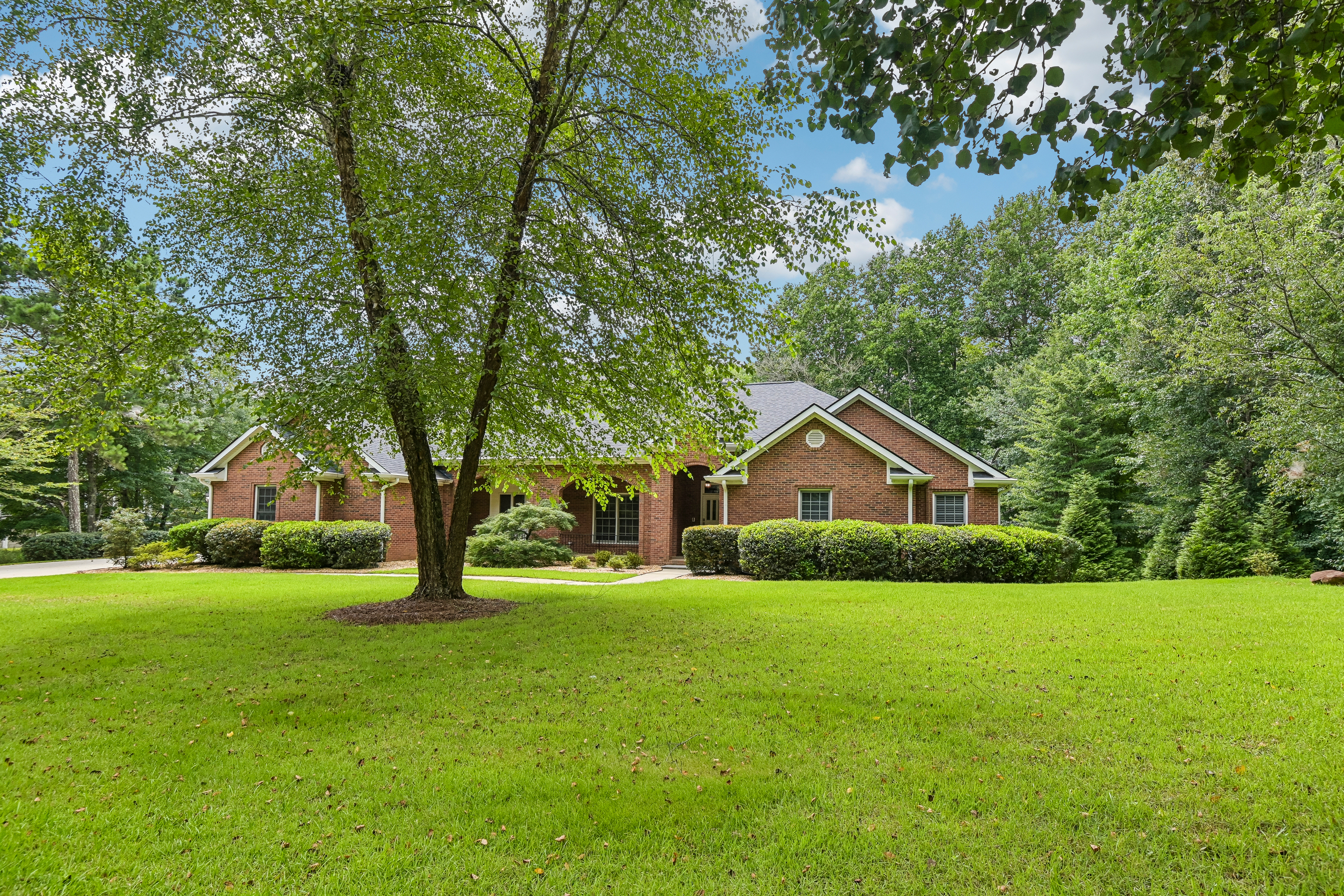 Photo 8 of 79 of 2077 Coolidge Way NW, Acworth, GA